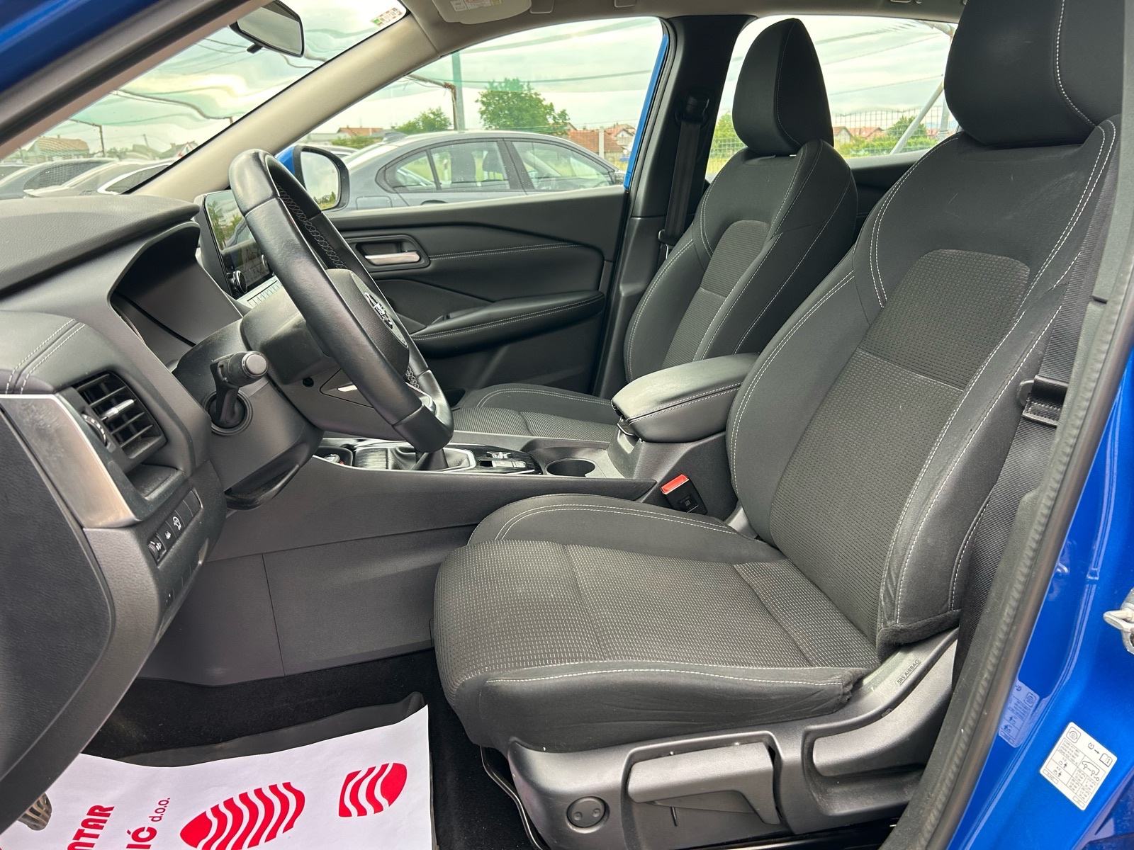 Nissan Qashqai 1,3 DIG-T 2021.,reg:4.5.2027.,SERVISNA, GRIJ SJED, TOP, fotografija 12