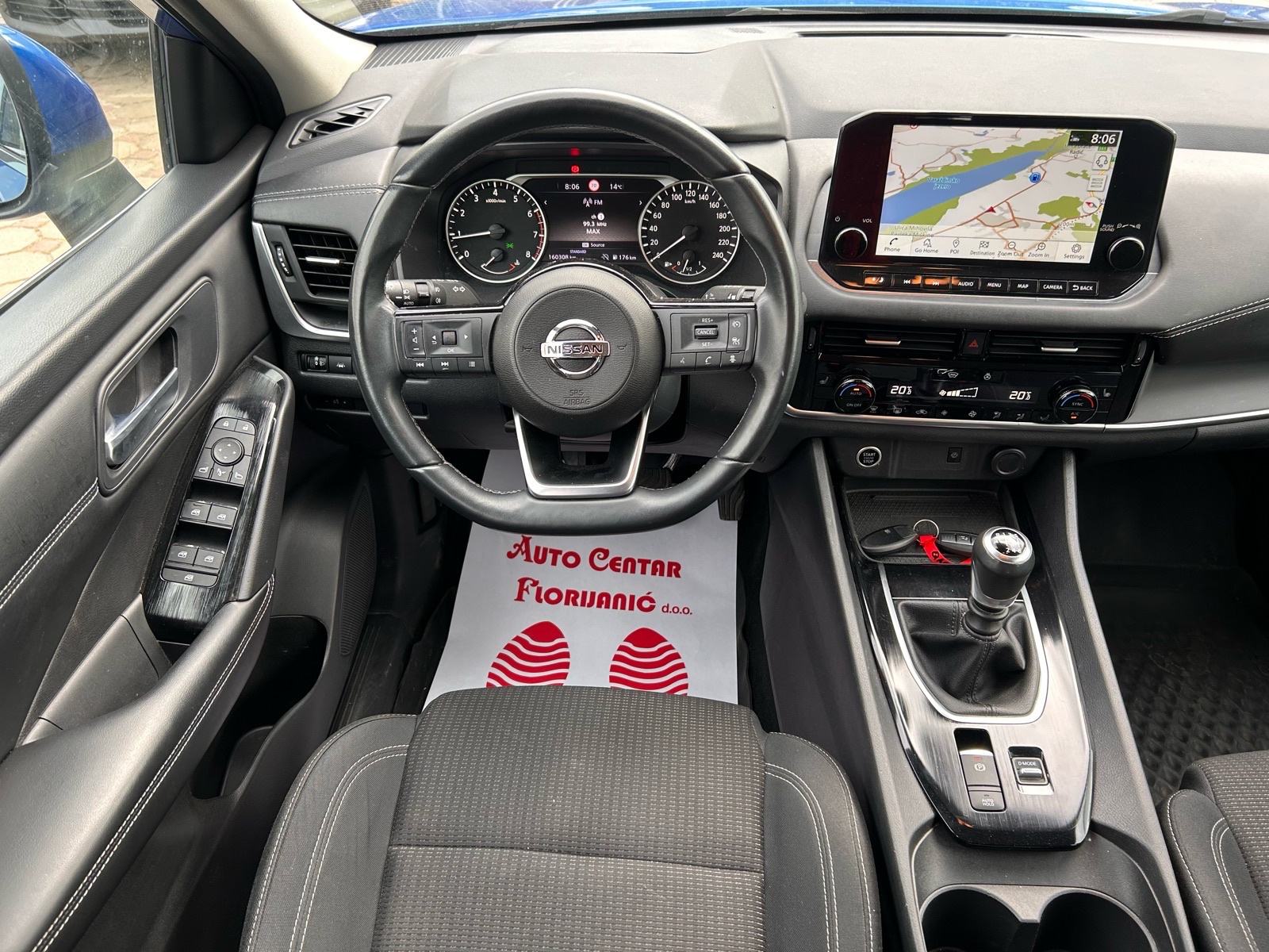 Nissan Qashqai 1,3 DIG-T 2021.,reg:4.5.2027.,SERVISNA, GRIJ SJED, TOP, fotografija 8