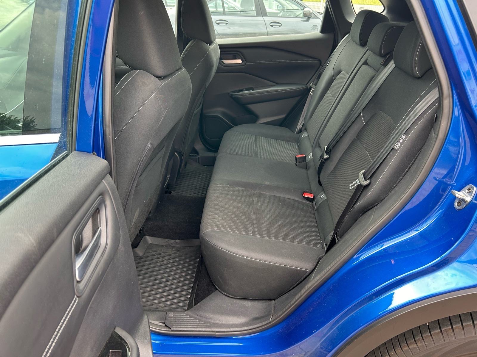 Nissan Qashqai 1,3 DIG-T 2021.,reg:4.5.2027.,SERVISNA, GRIJ SJED, TOP, fotografija 13