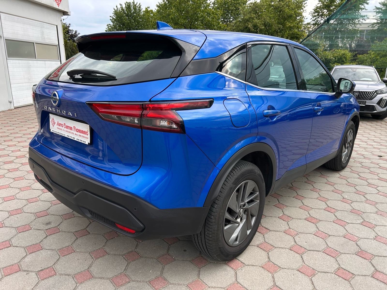Nissan Qashqai 1,3 DIG-T 2021.,reg:4.5.2027.,SERVISNA, GRIJ SJED, TOP, fotografija 7