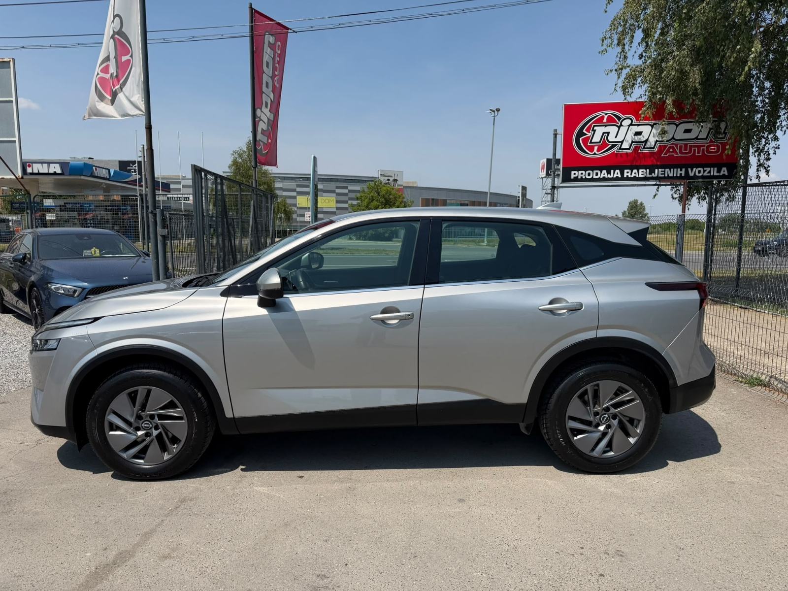 Nissan Qashqai 1.3 DIG-T - PRODANO, fotografija 3