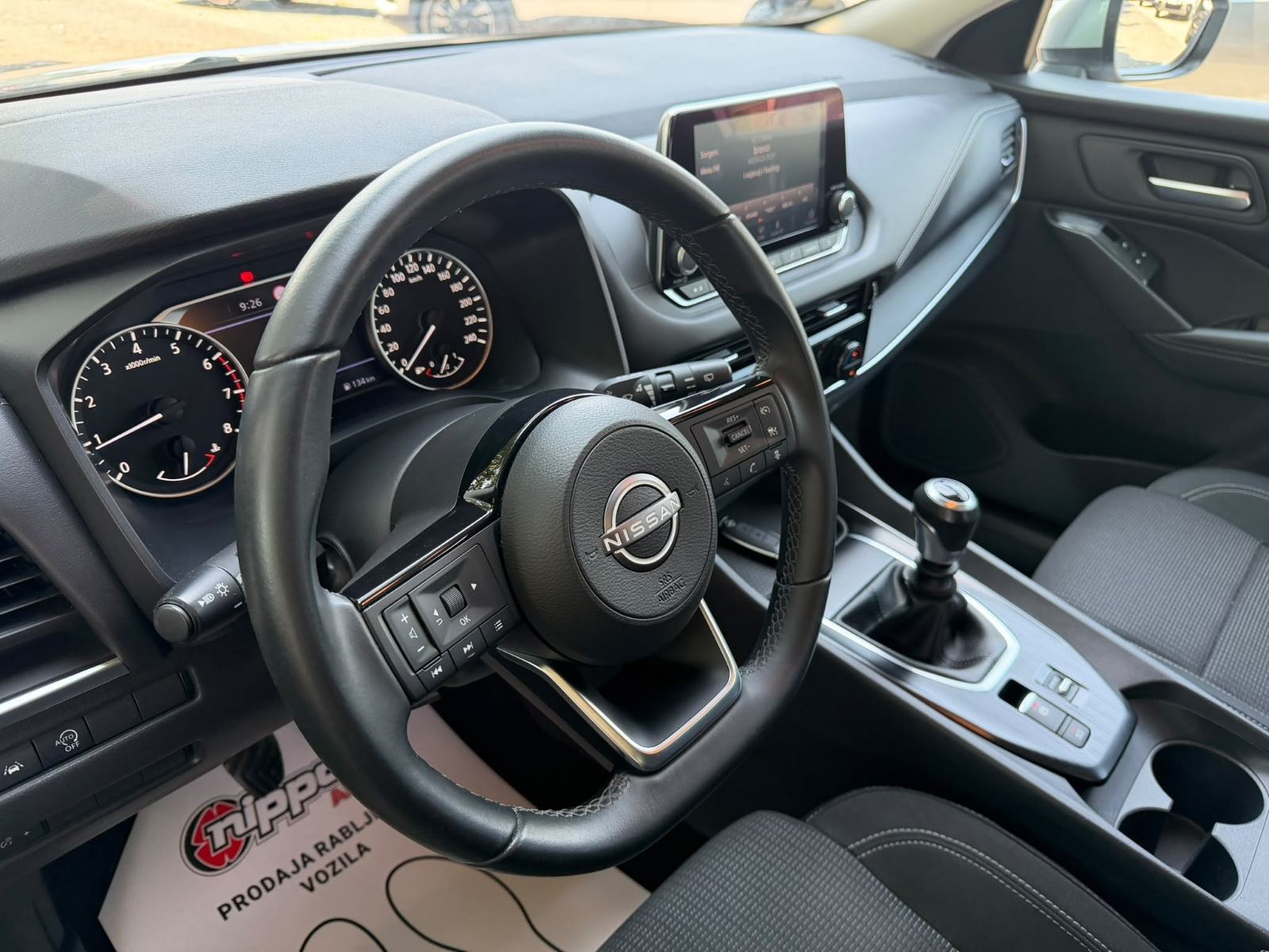 Nissan Qashqai 1.3 DIG-T - PRODANO, fotografija 8