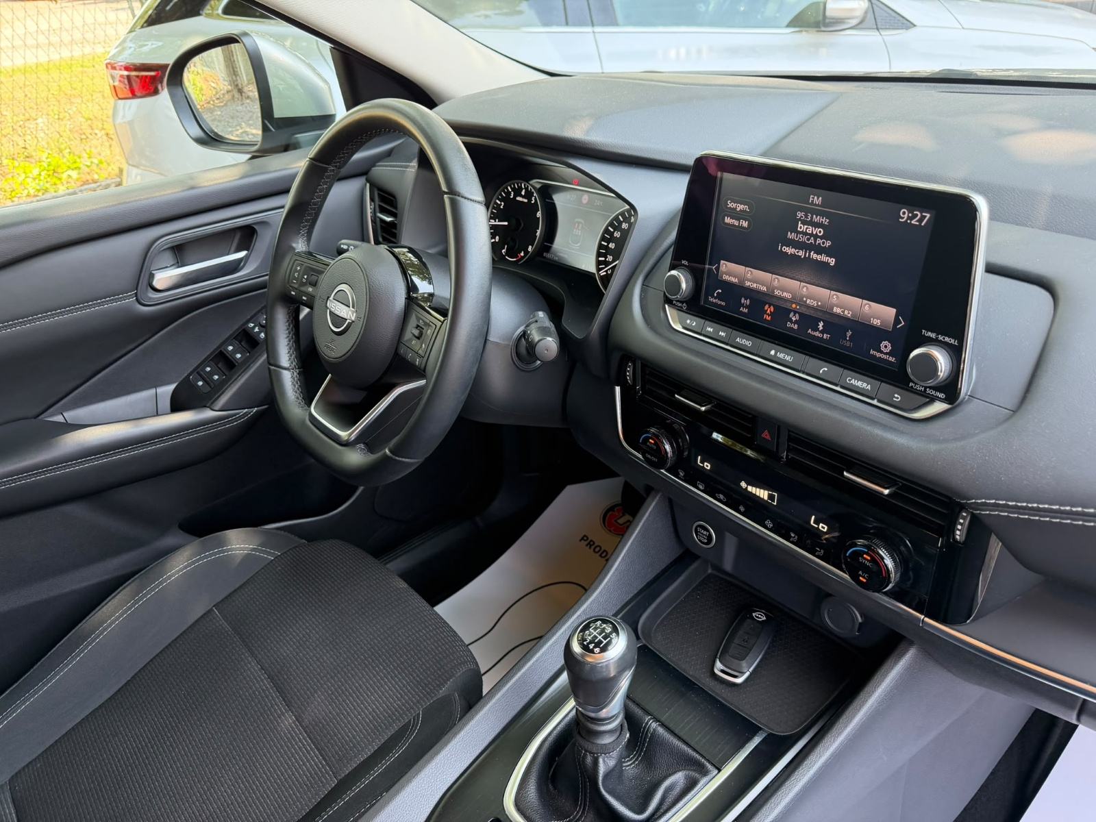 Nissan Qashqai 1.3 DIG-T - PRODANO, fotografija 16