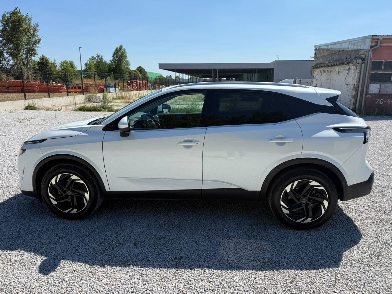 Nissan Qashqai 1,3 DIG-T MHEV N-Connecta, fotografija 3