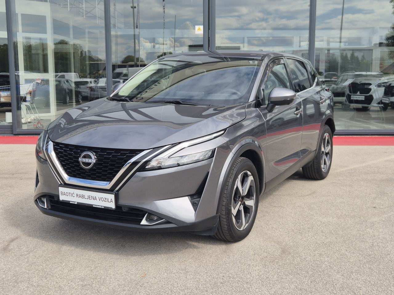 Nissan Qashqai 1,3 DIG-T MHEV N-Connecta X-Tronic, pogled izvana - slika 1