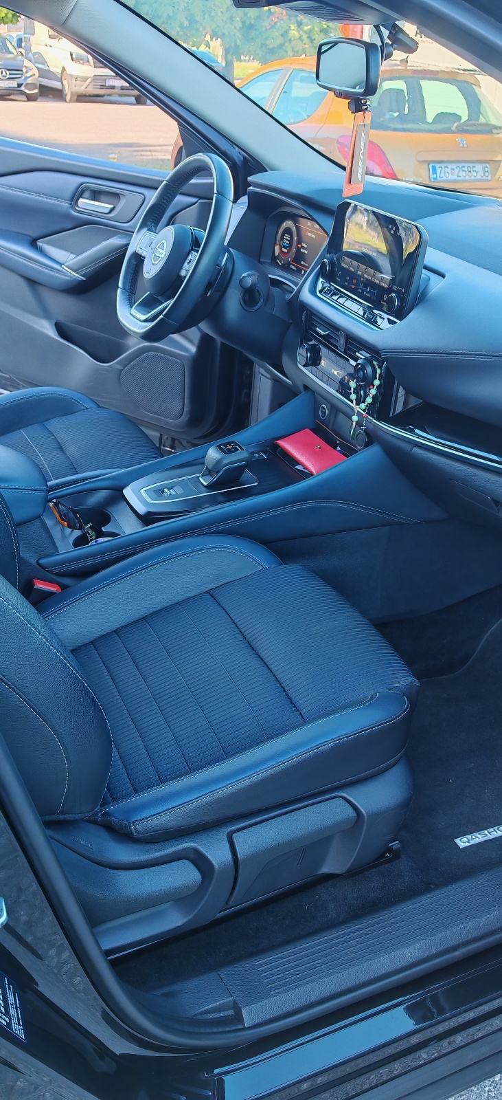 Nissan qashqai 1.3 DIG-T MHEV, fotografija 11