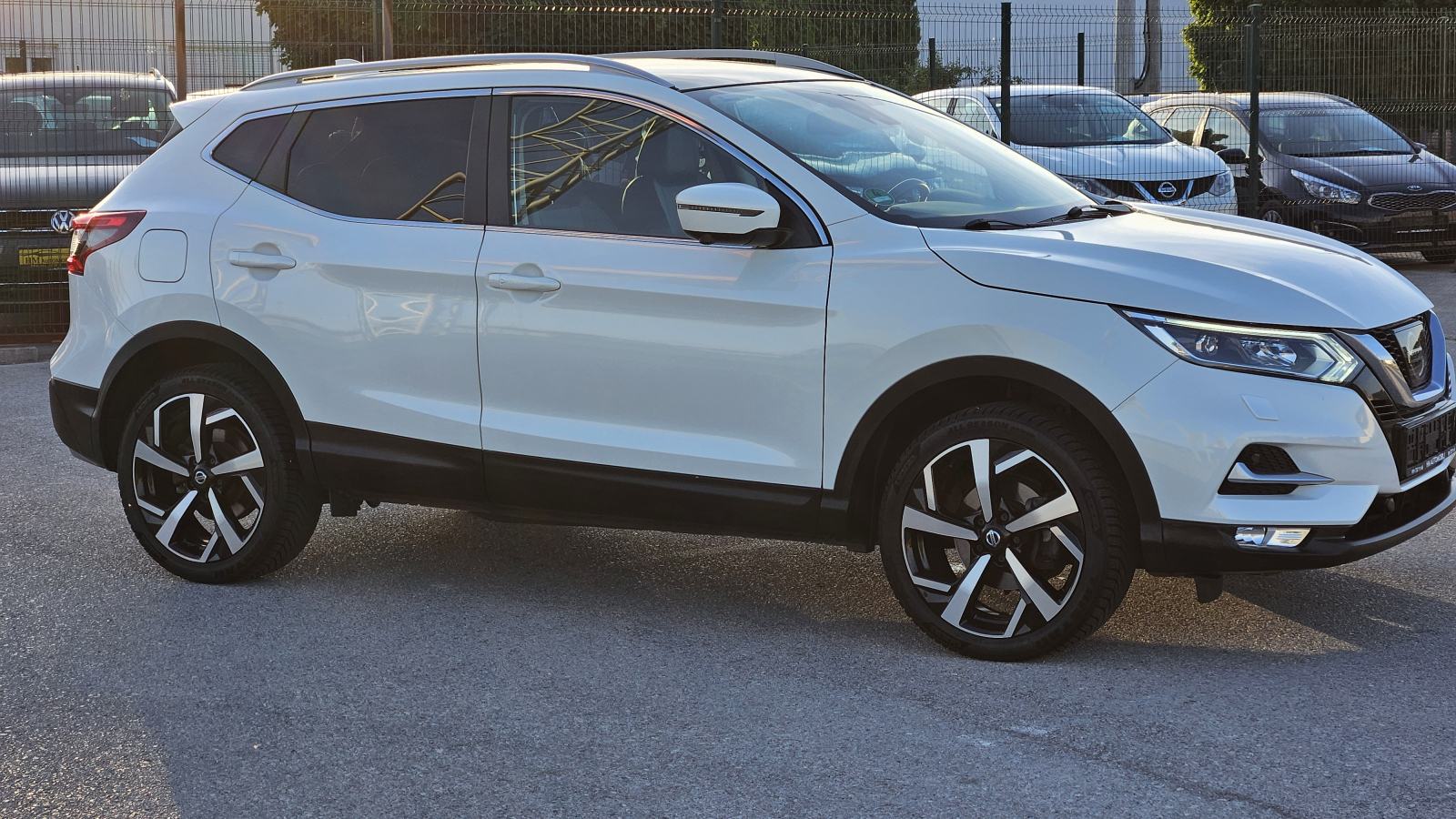 Nissan Qashqai 1,2 DIG-T**TEKNA PLUS 78 TKM XENON NAVI KAM.PANORAMA*, fotografija 9
