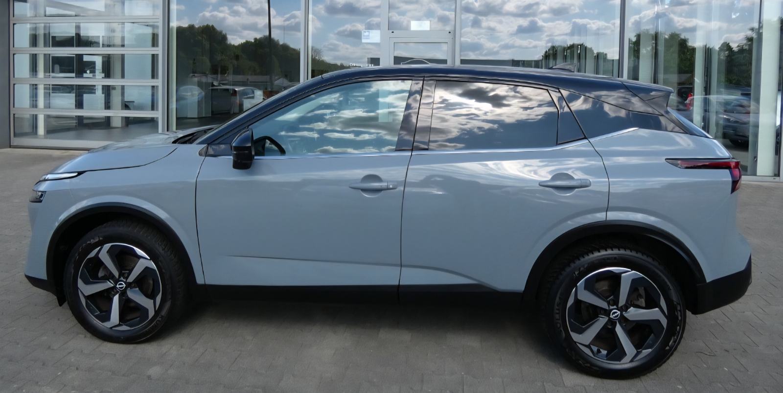 Nissan Qashqai 1.3 DIG-T N-Connecta -LED-NAVI-ALU-KAMERA 360-JAMSTVO, fotografija 4
