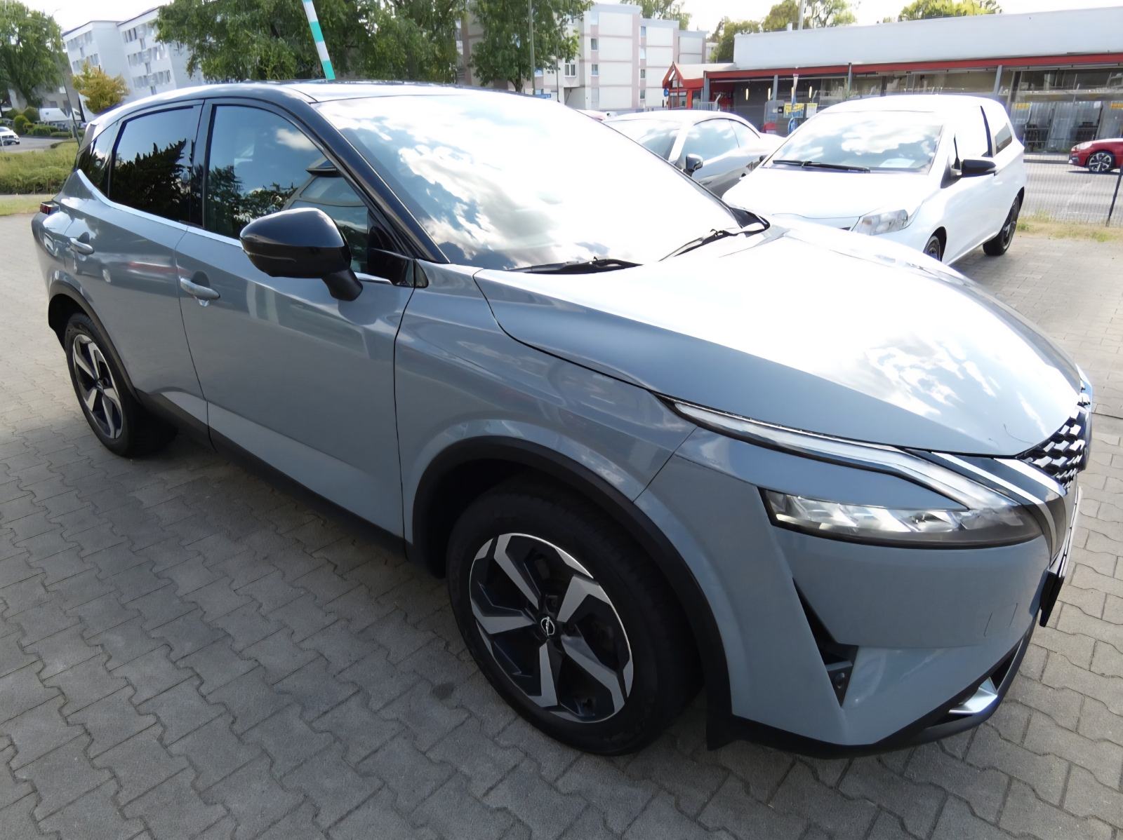 Nissan Qashqai 1.3 DIG-T N-Connecta -LED-NAVI-ALU-KAMERA 360-JAMSTVO, fotografija 3