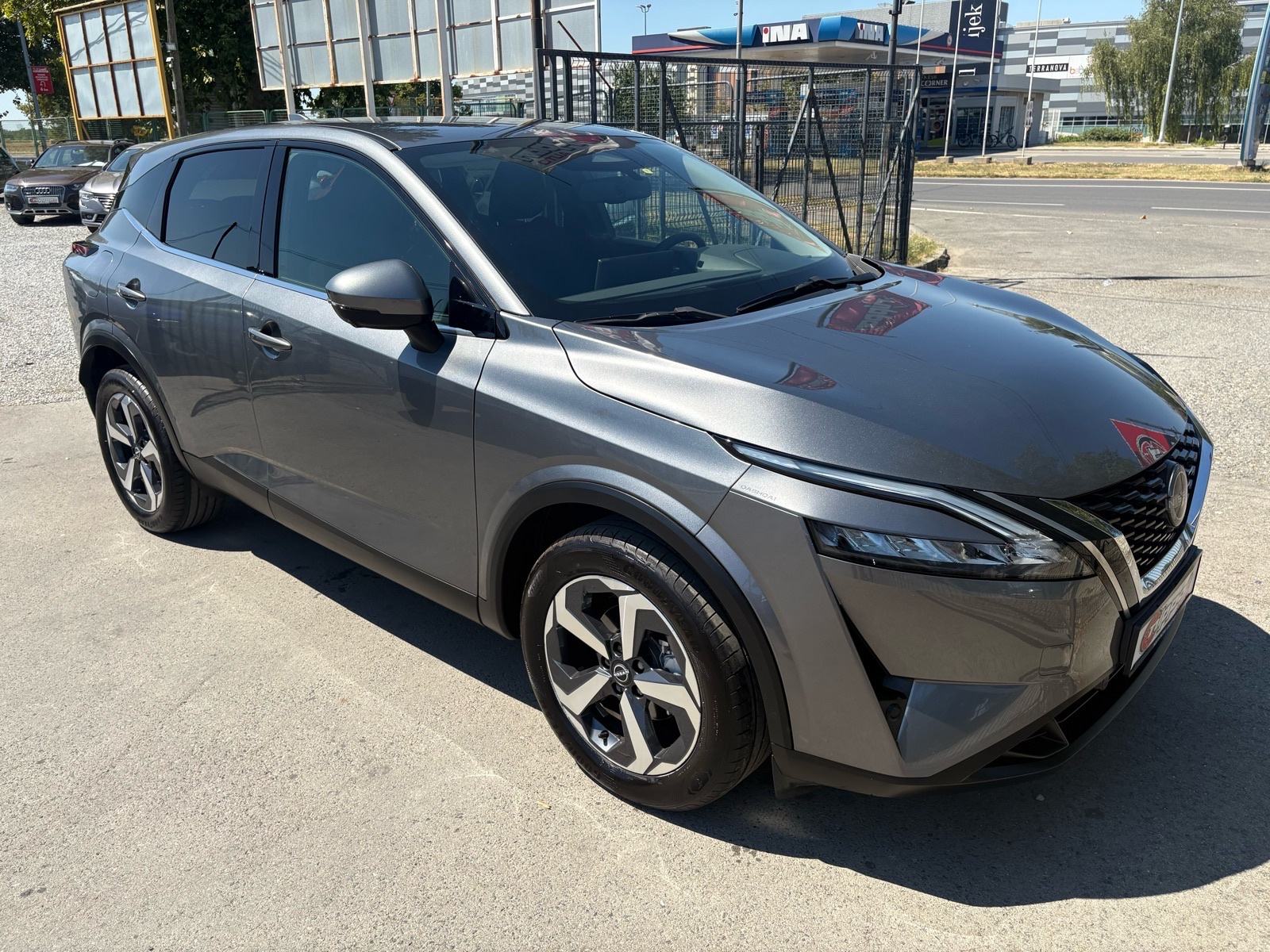 Nissan Qashqai 1.3 DIG-T NAVI - 53.000KM - AUTOMATIK - KAMERA -LEASING, fotografija 10