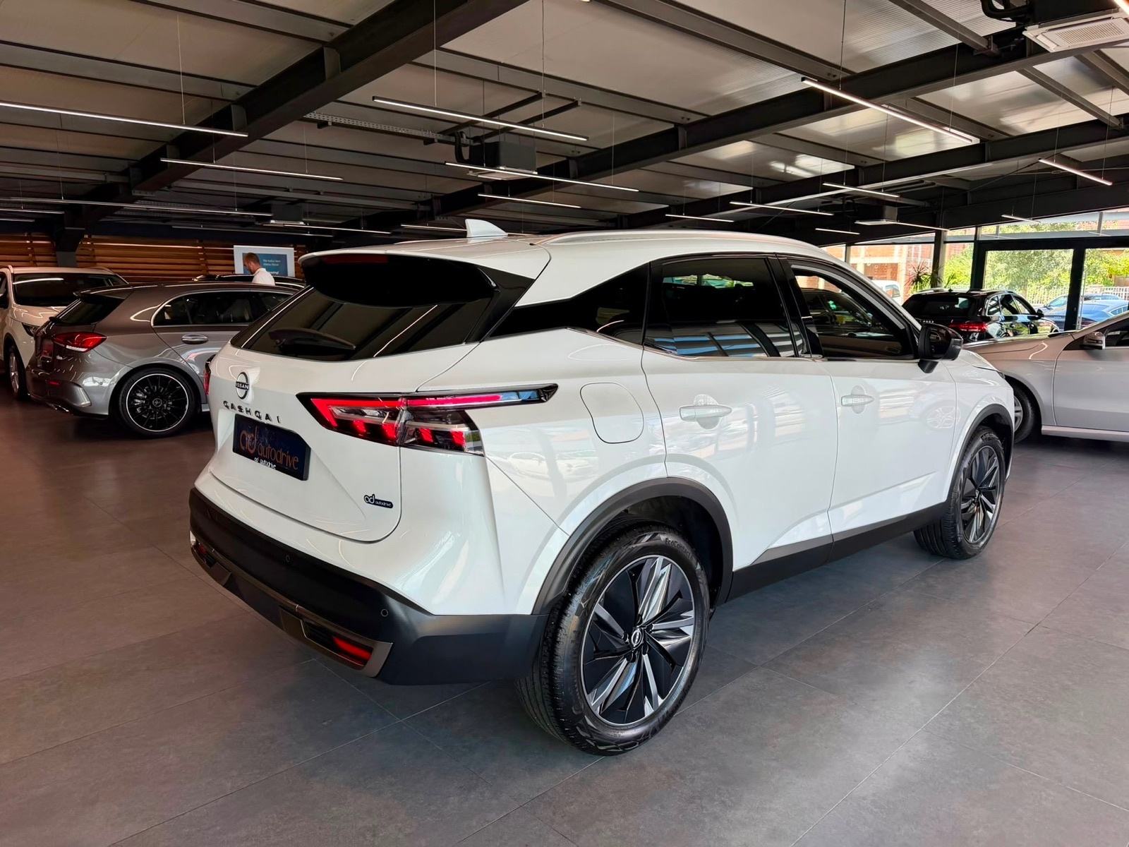 Nissan Qashqai 1.3 DIG-T NAVI • VIRTUAL • KAMERA 360° • LEASING, fotografija 8