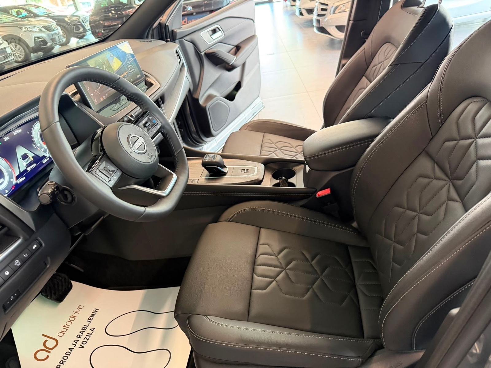Nissan Qashqai 1.3 DIG-T NAVI • VIRTUAL • KAMERA 360° • LEASING, fotografija 15