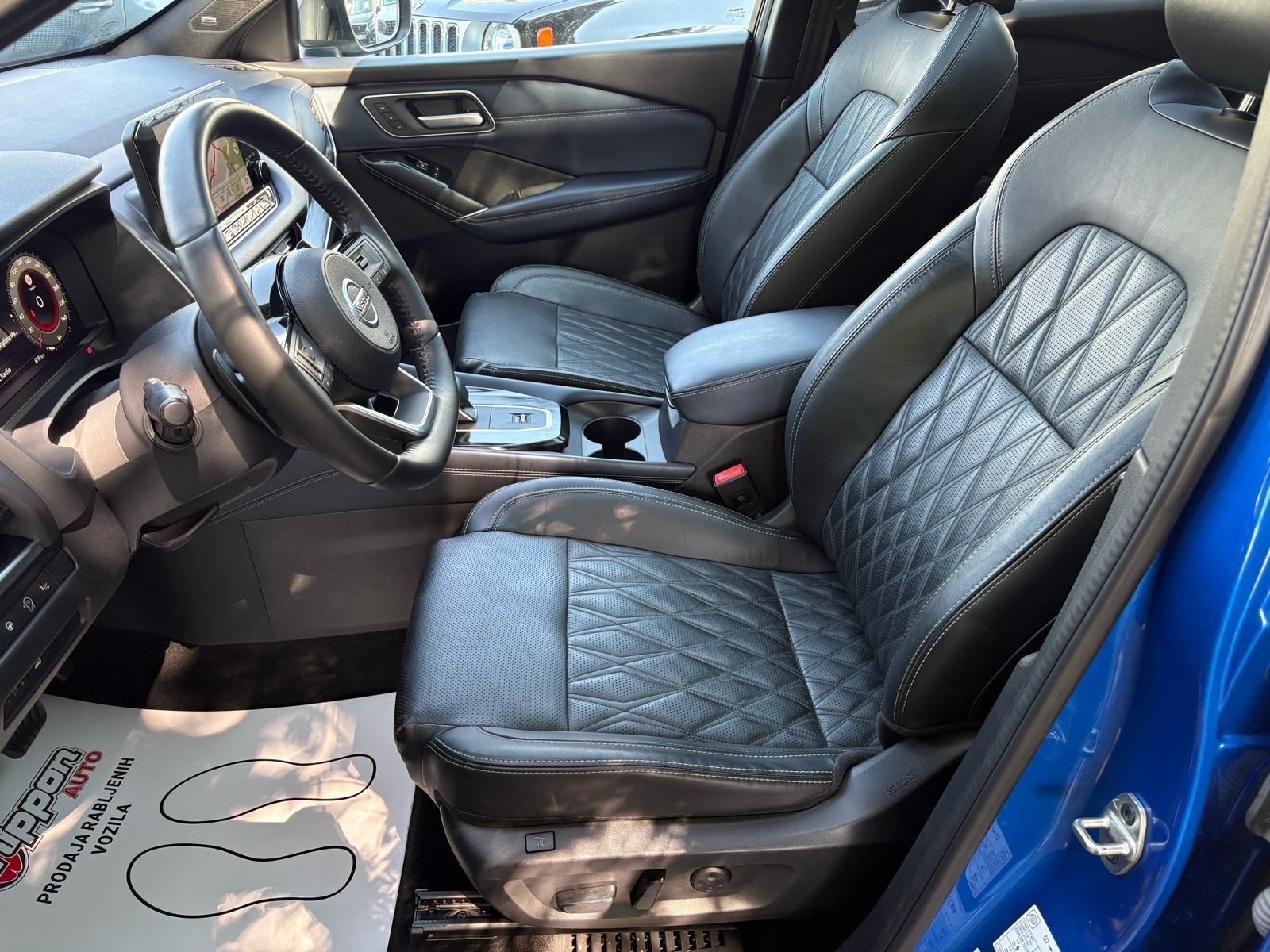 Nissan Qashqai 1,3 DIG-T NAVI - VIRTUAL - KAMERA 360° - LEASING, fotografija 12