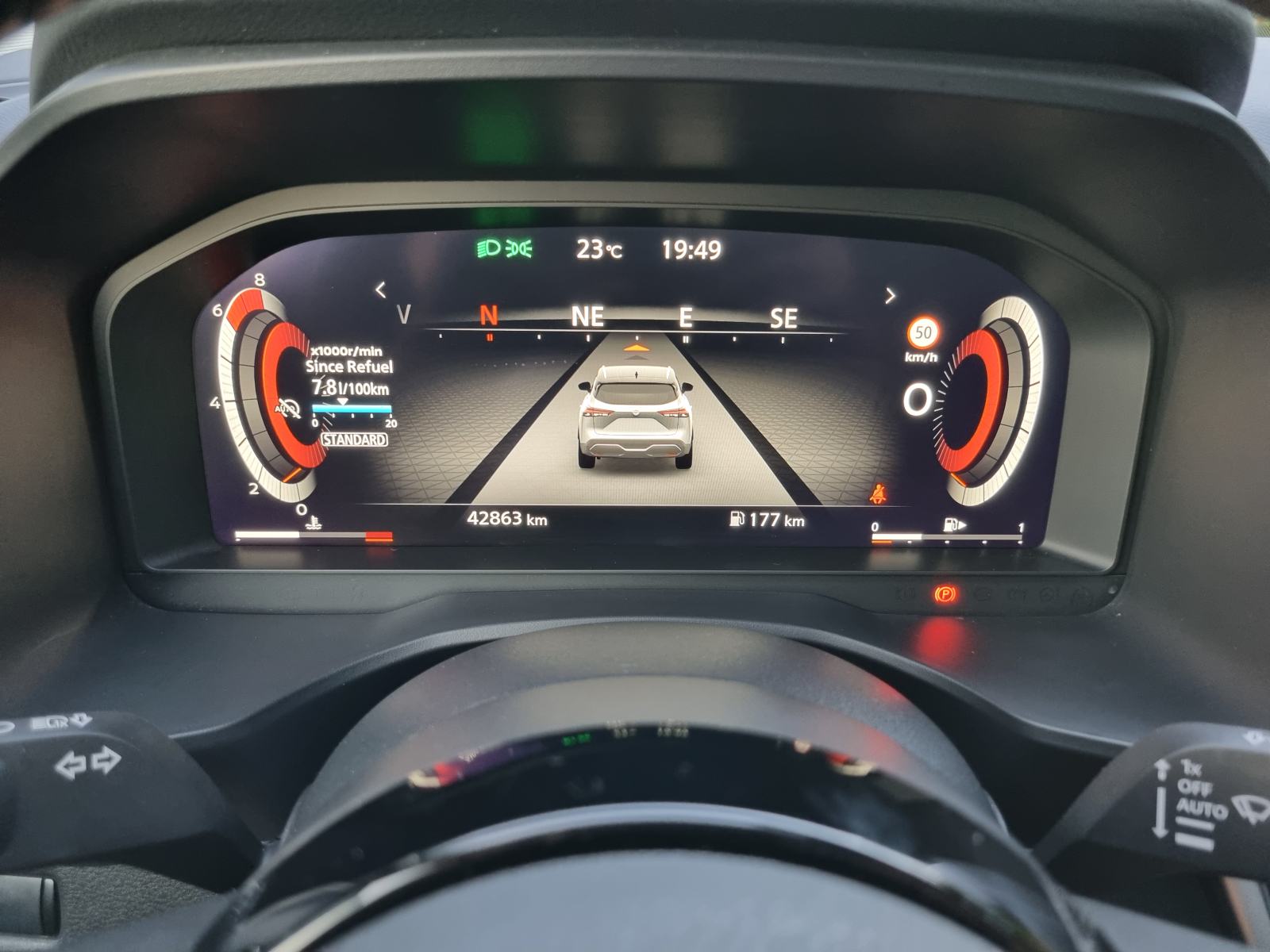 Nissan Qashqai 1,3 DIG-T Premiere Edition -LED-NAVI-ALU-KAM.360-PANO, fotografija 13