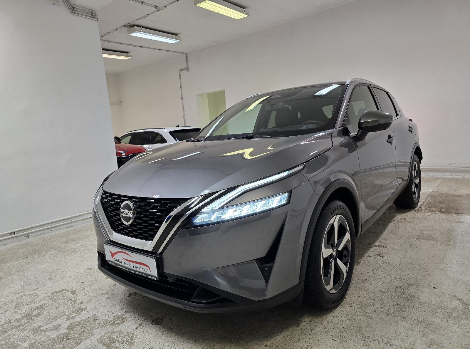 Nissan Qashqai 1,3 DIG-T Premiere Edition LED/PANO/HEAD-UP/NAV/360KAM, pogled izvana - slika 3