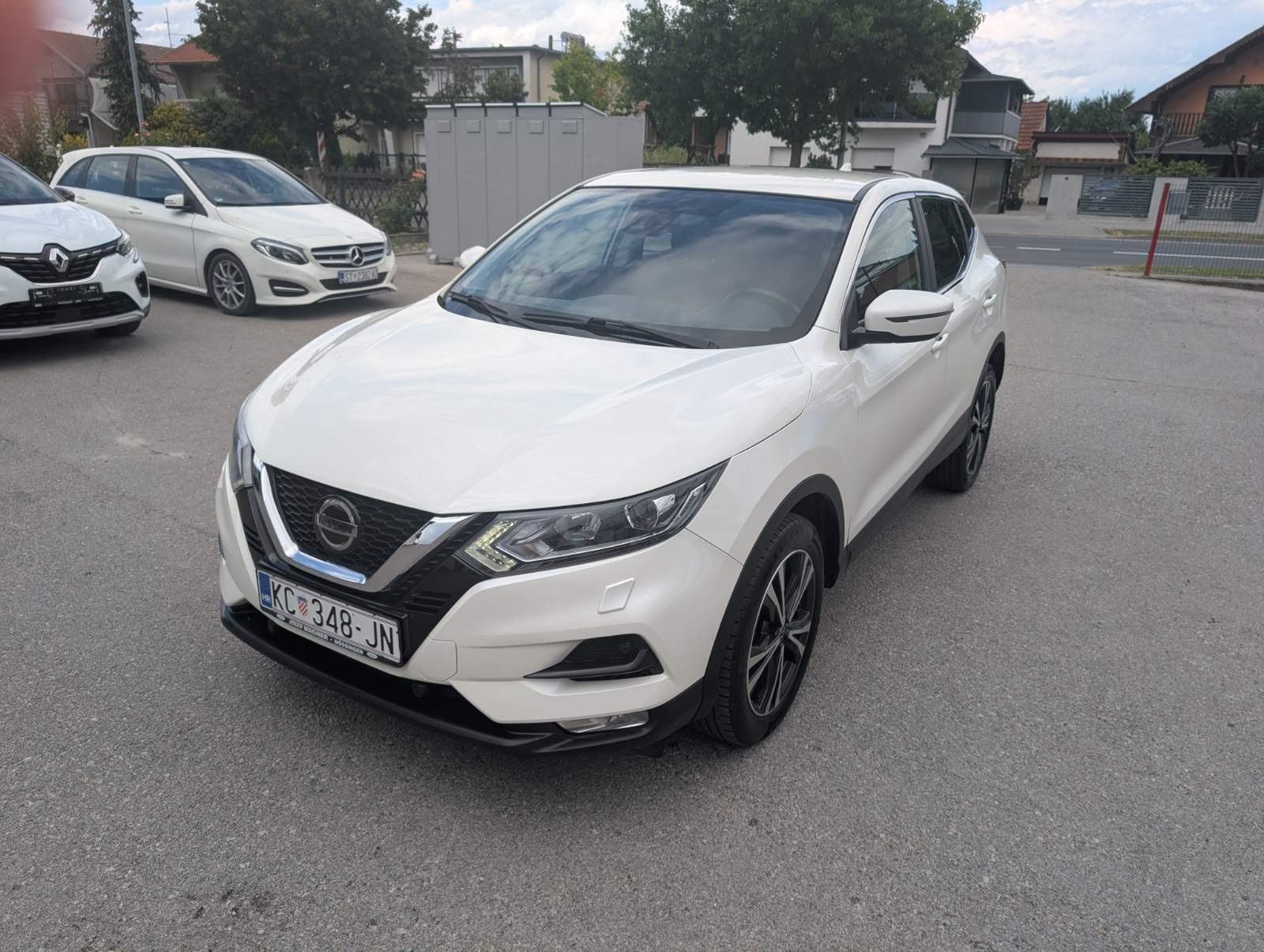 Nissan Qashqai 1,3 DIG-T, pogled izvana - slika 1