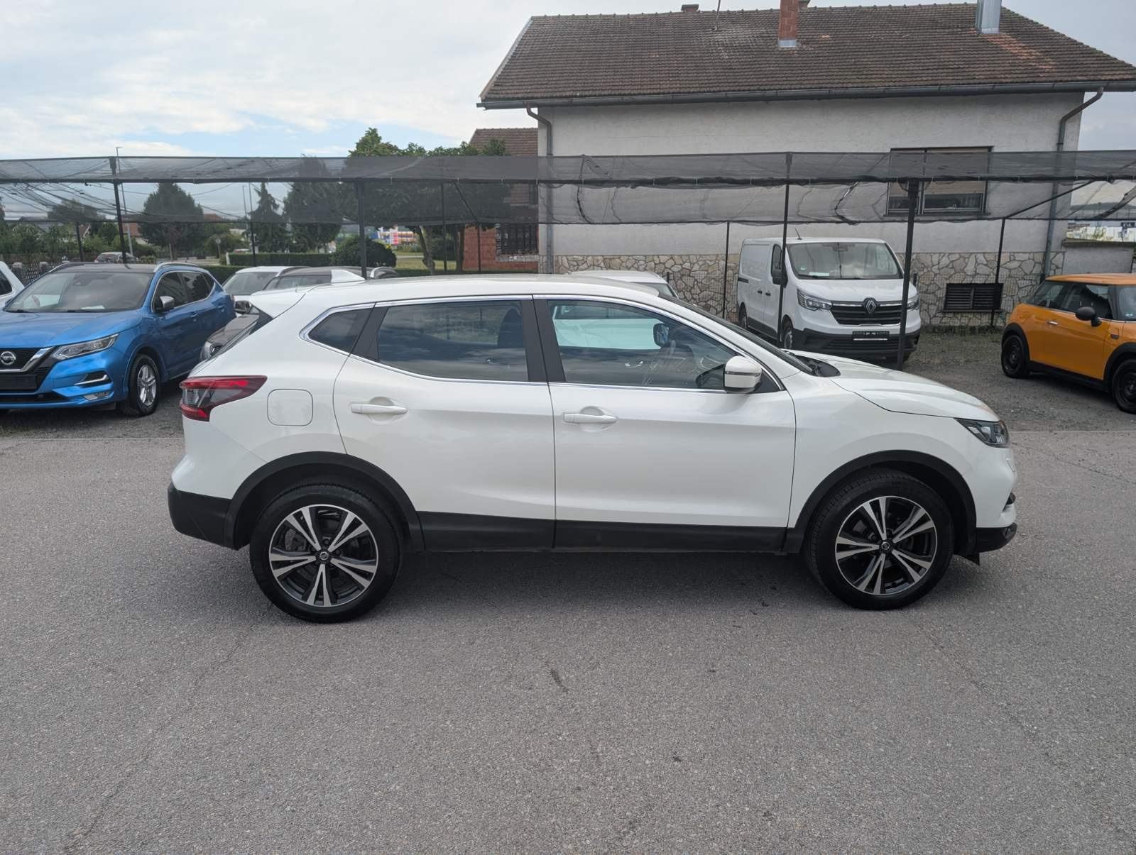 Nissan Qashqai 1,3 DIG-T, pogled izvana - slika 3