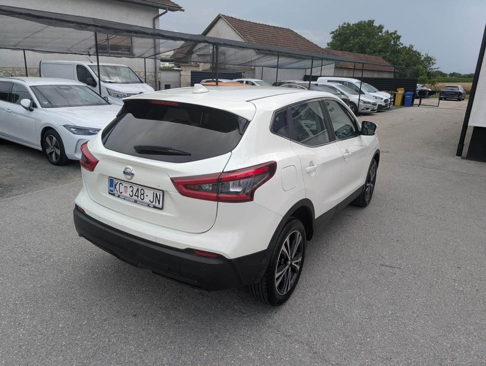 Nissan Qashqai 1,3 DIG-T, pogled izvana - slika 4