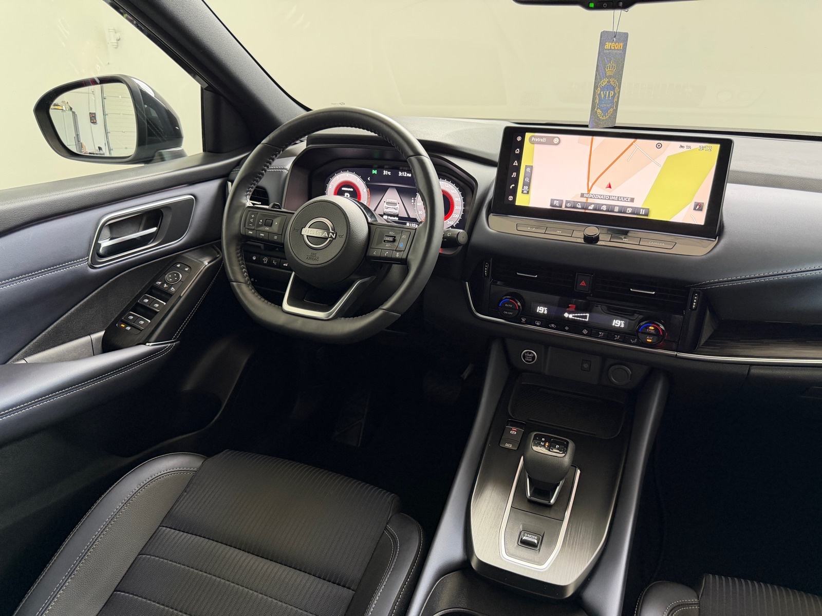 Nissan Qashqai 1.3 DIG-T, TEKNA, AUTOMATIK, JAMSTVO, LEASING 0% UČEŠĆA, fotografija 10