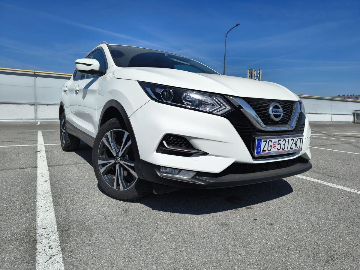 Nissan Qashqai 1.3 DIG-T mercedes-nissan motor, 2021 privatan, zamjena, fotografija 2