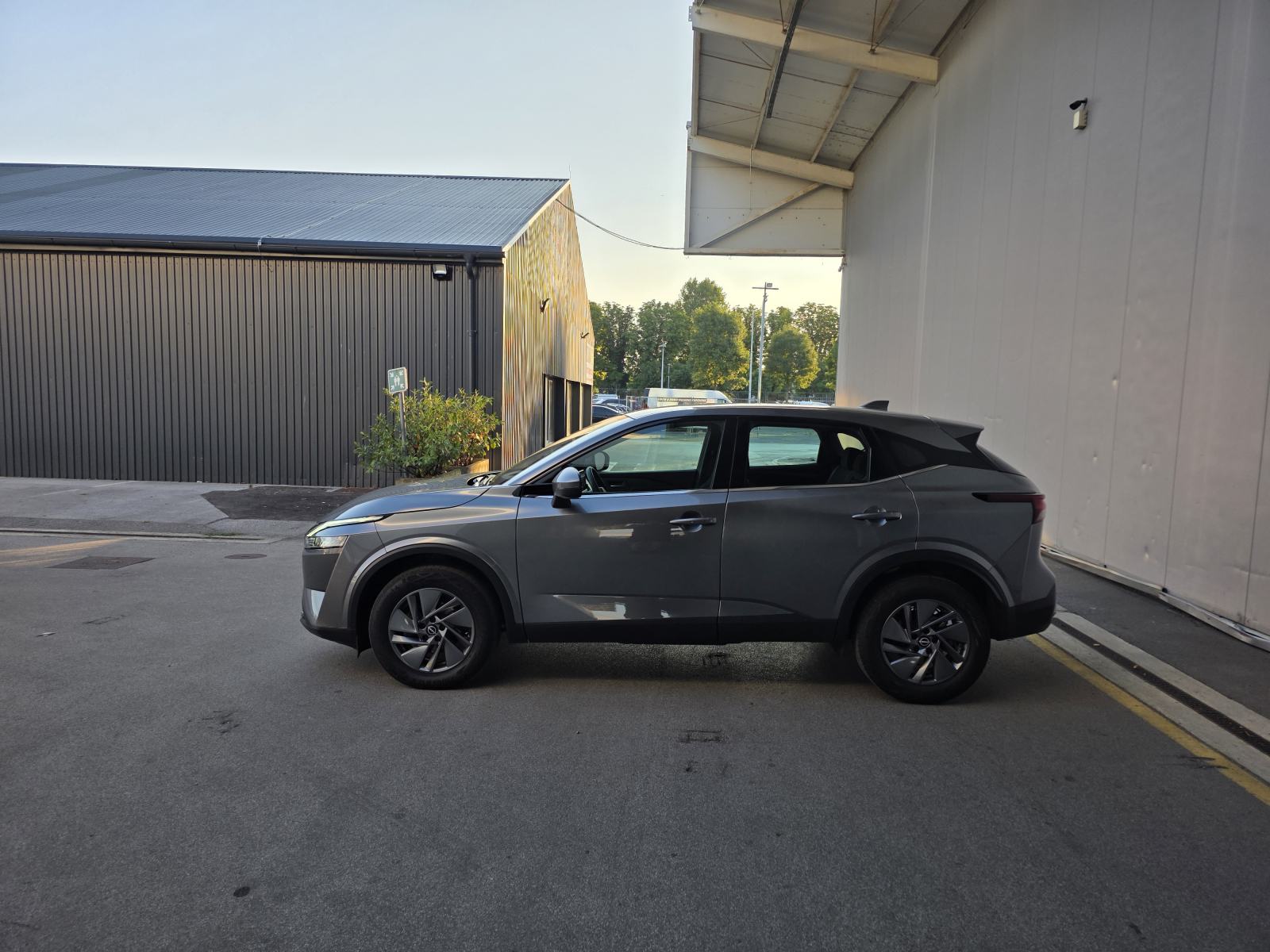 Nissan Qashqai 1.3 HEV**AUTOMATIC**ALU**LED**, fotografija 7