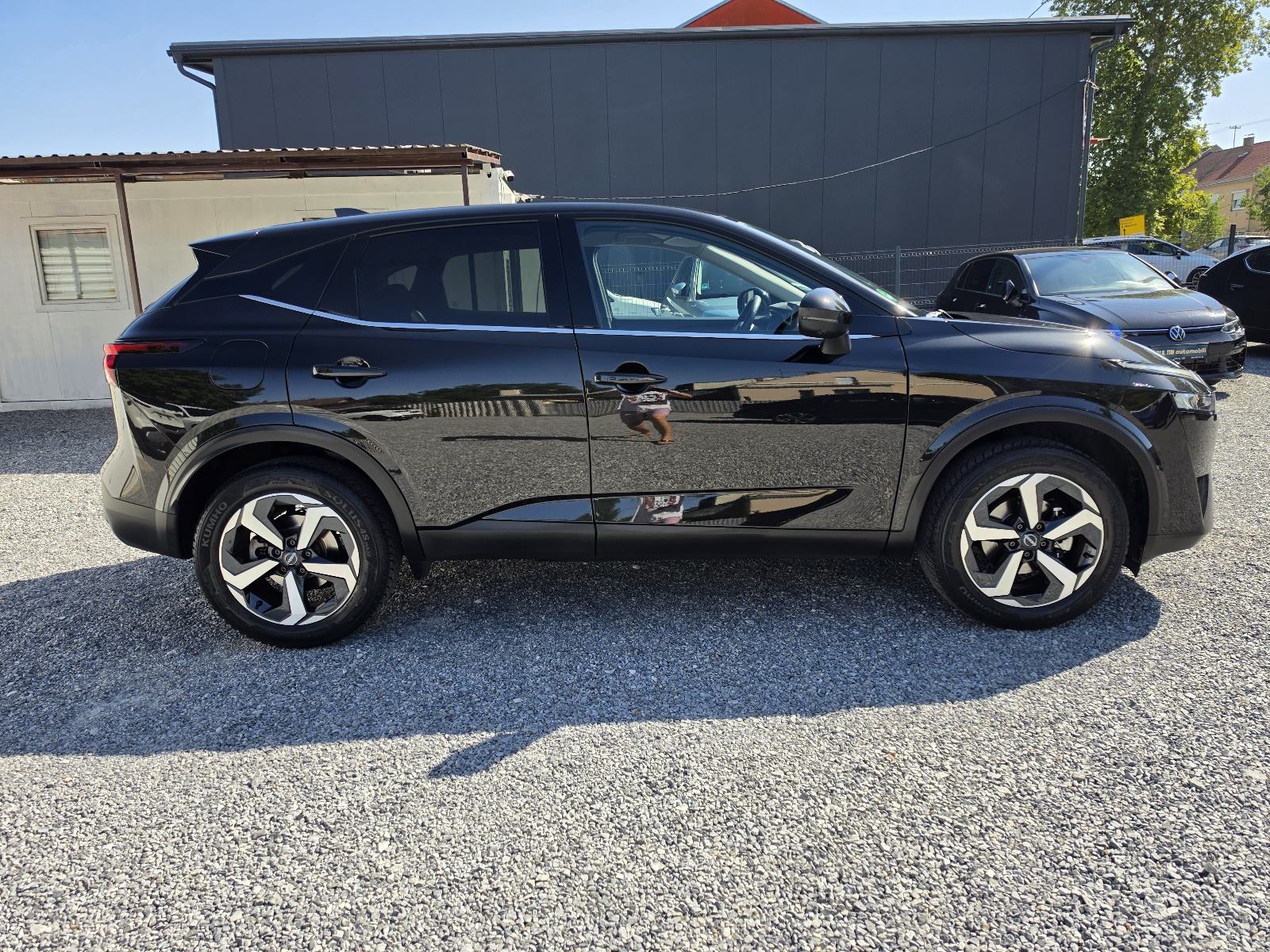 Nissan Qashqai 1.3 MHEV 22TKM,SERV.,NAVI.,LED,ALU.,KAM.360,VIRT.,N CON, fotografija 6