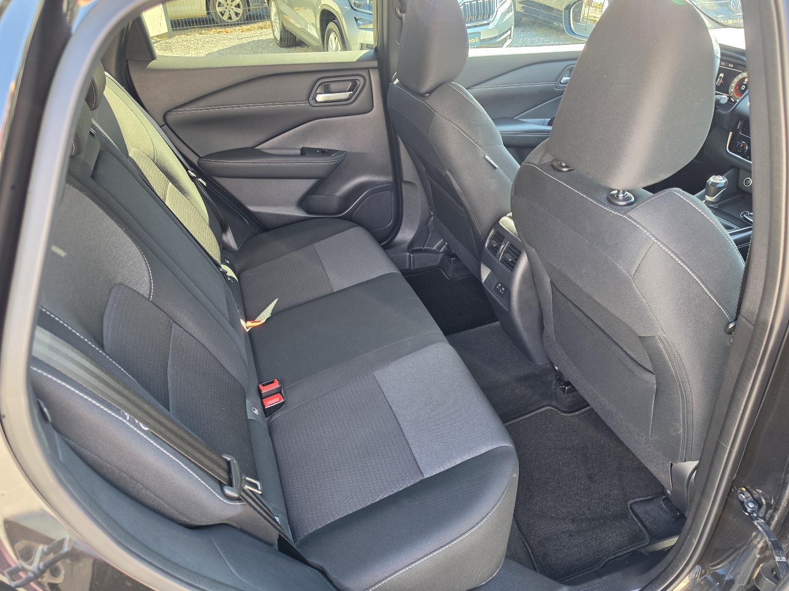 Nissan Qashqai 1.3 MHEV 22TKM,SERV.,NAVI.,LED,ALU.,KAM.360,VIRT.,N CON, fotografija 20