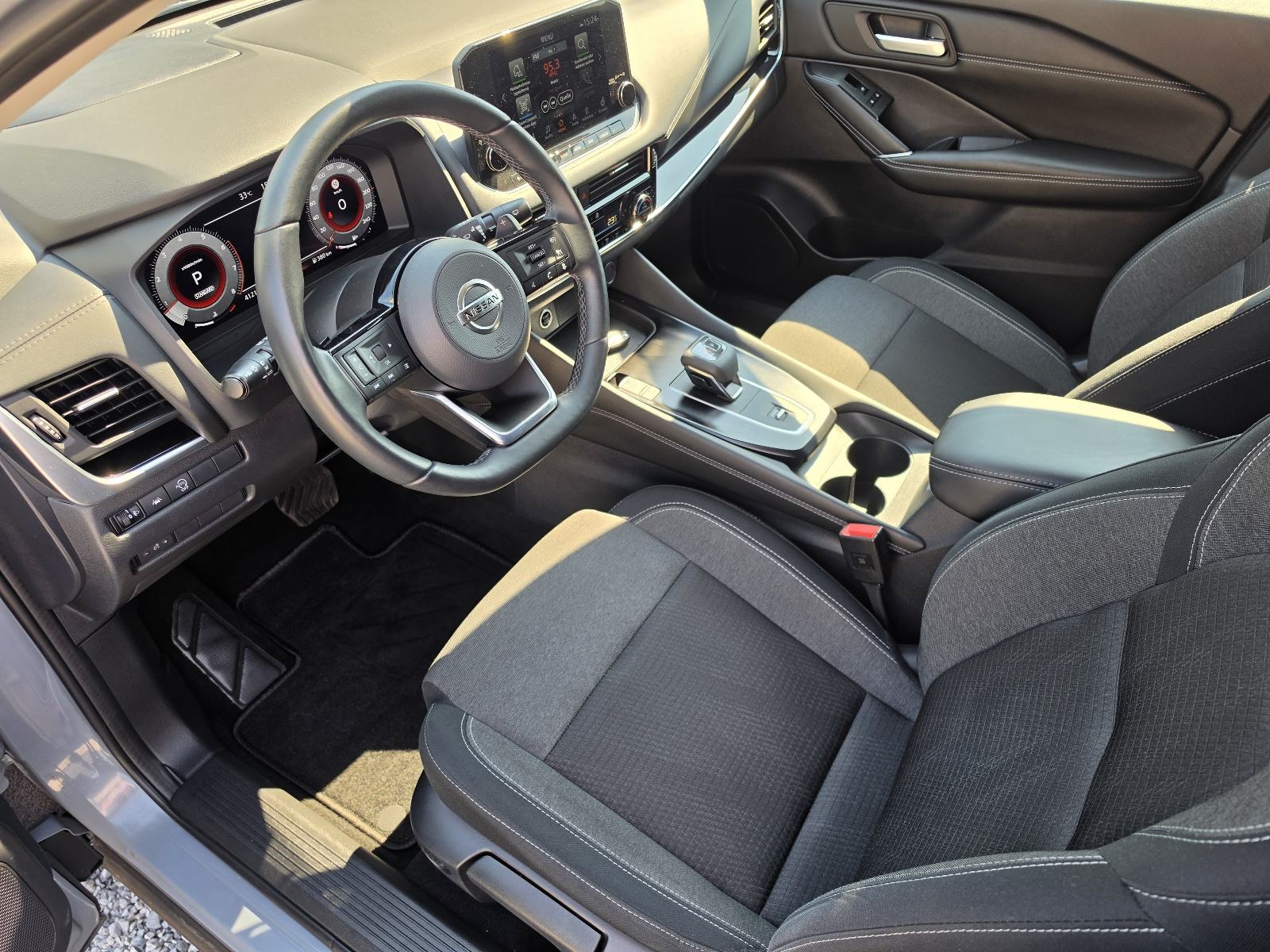 Nissan Qashqai 1.3 MHEV 41TKM,SERV.,NAVI.,LED,ALU.,VIRT,KAM.360,N CONN, fotografija 18