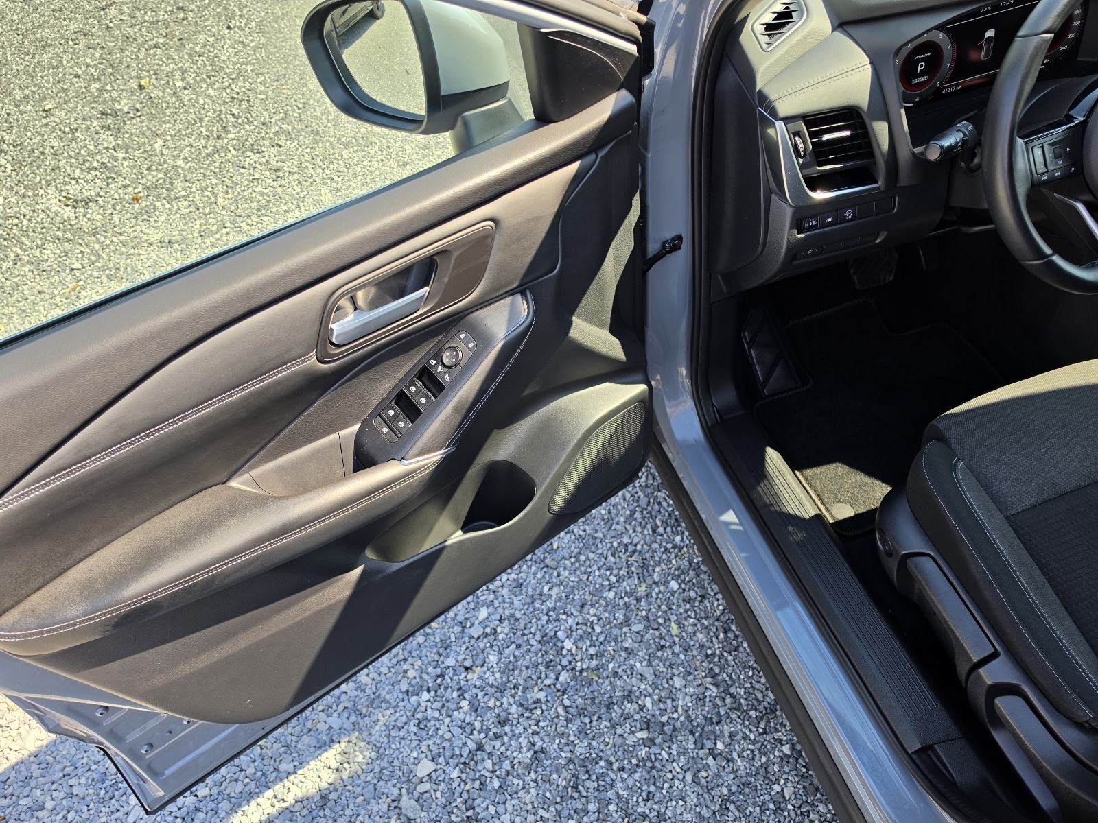 Nissan Qashqai 1.3 MHEV 41TKM,SERV.,NAVI.,LED,ALU.,VIRT,KAM.360,N CONN, fotografija 20