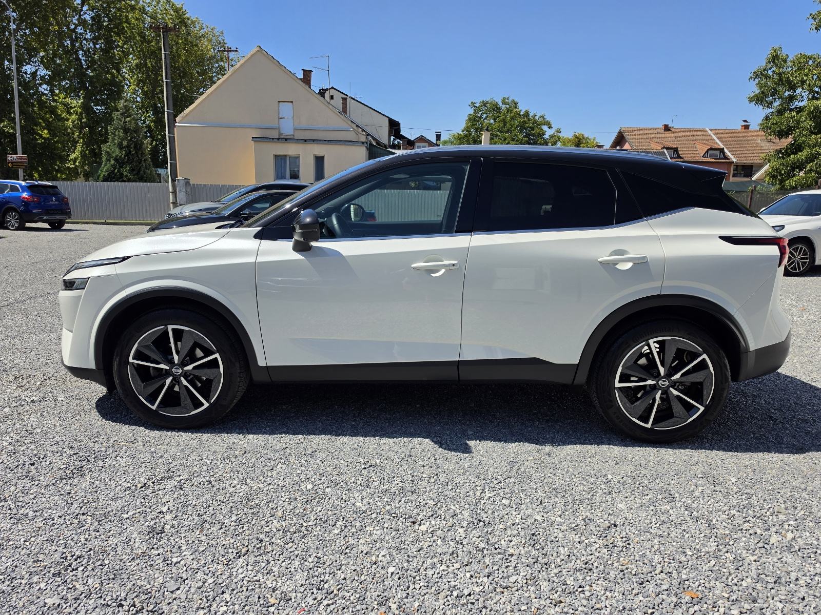Nissan Qashqai 1.3 MHEV 48TKM,SERV.,NAVI.,LED,KAM.360,PANO,KOŽA,TEKNA+, fotografija 2