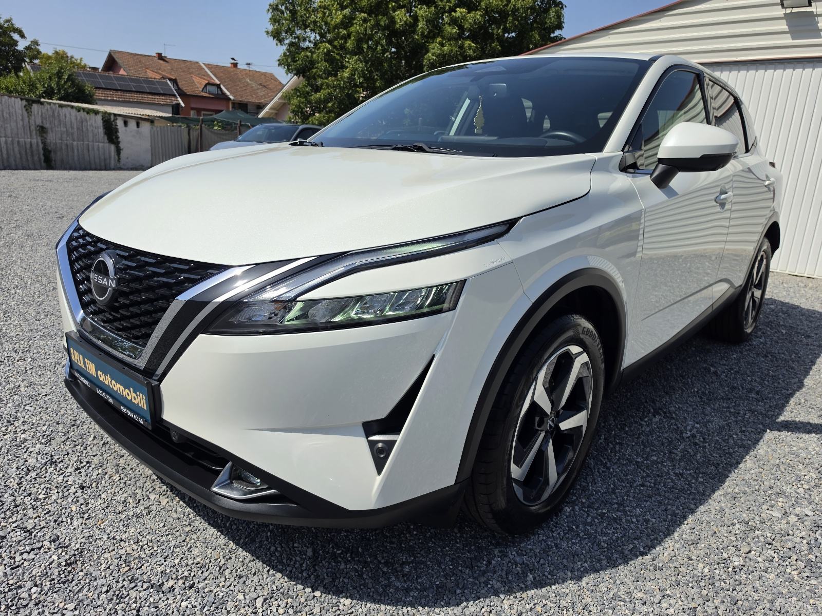 Nissan Qashqai 1.3 MHEV 52TKM,SERV.,NAVI.,LED,VIRT,PDC,KAM.360,PERLA,N, fotografija 1
