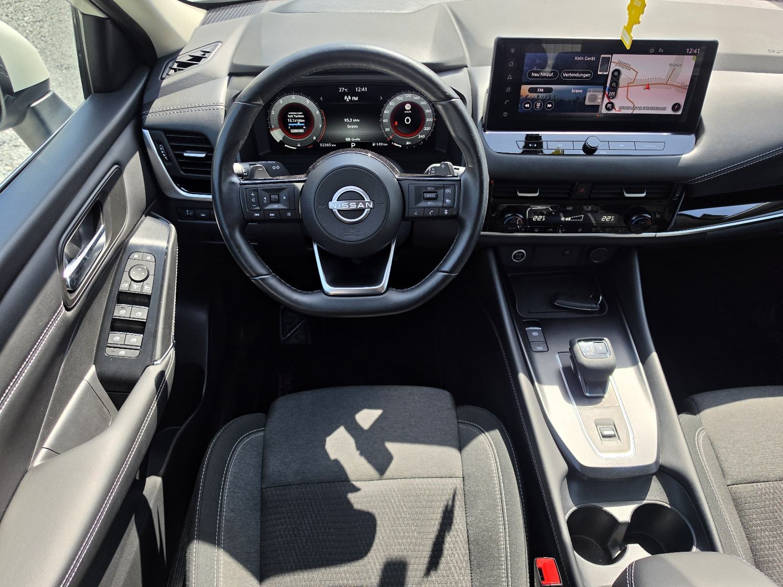 Nissan Qashqai 1.3 MHEV 52TKM,SERV.,NAVI.,LED,VIRT,PDC,KAM.360,PERLA,N, fotografija 9