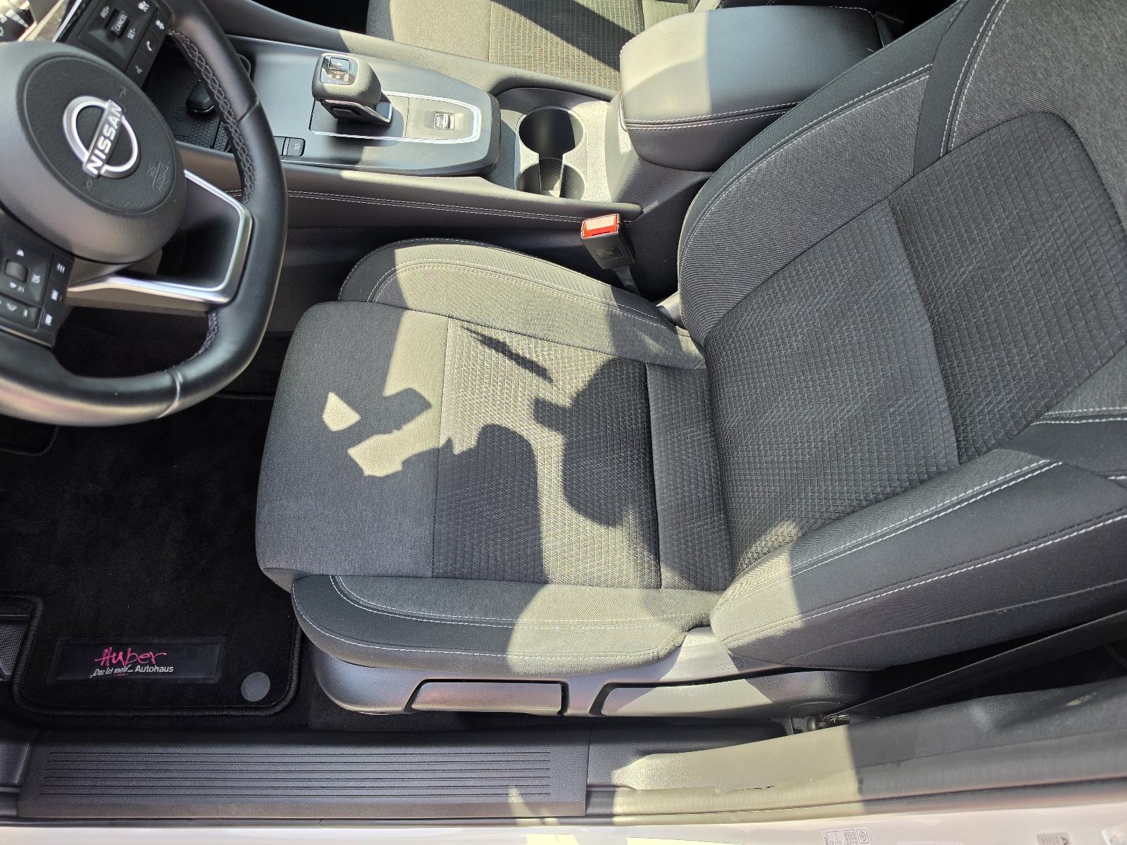 Nissan Qashqai 1.3 MHEV 52TKM,SERV.,NAVI.,LED,VIRT,PDC,KAM.360,PERLA,N, fotografija 15