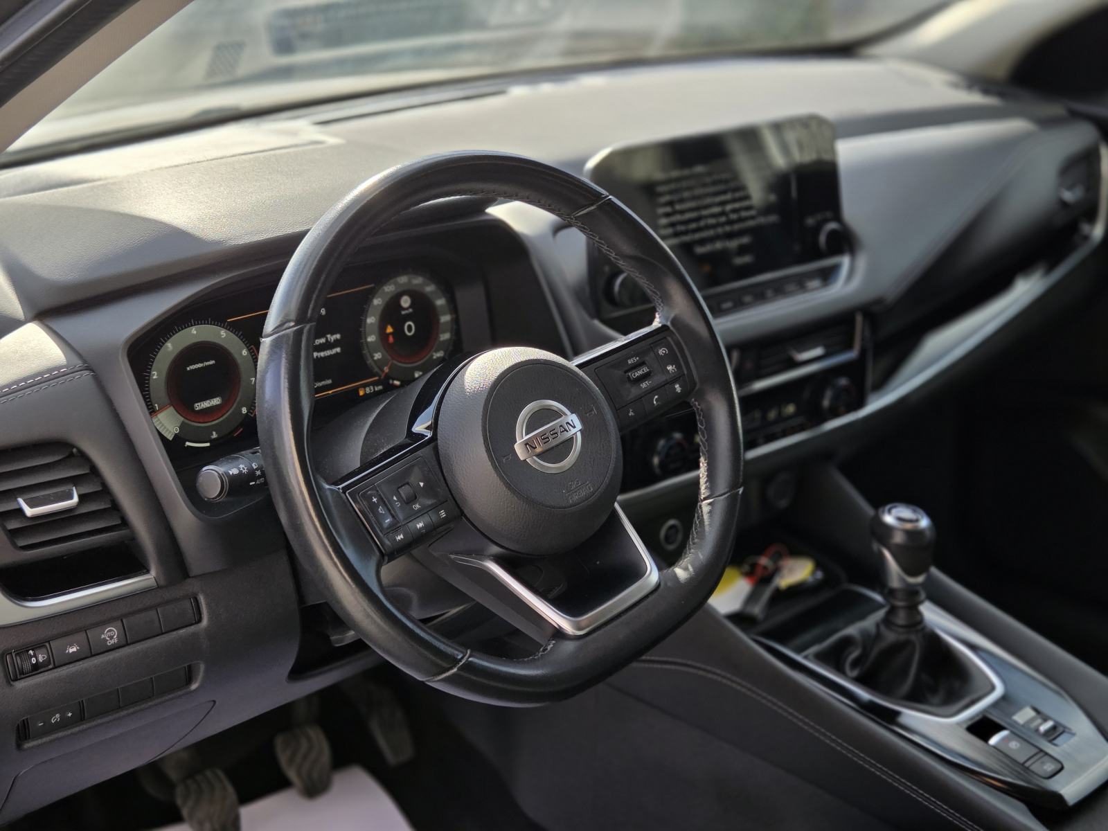 Nissan Qashqai 1,3 N-Connecta I 360 KAM I VIRTUAL I, fotografija 9