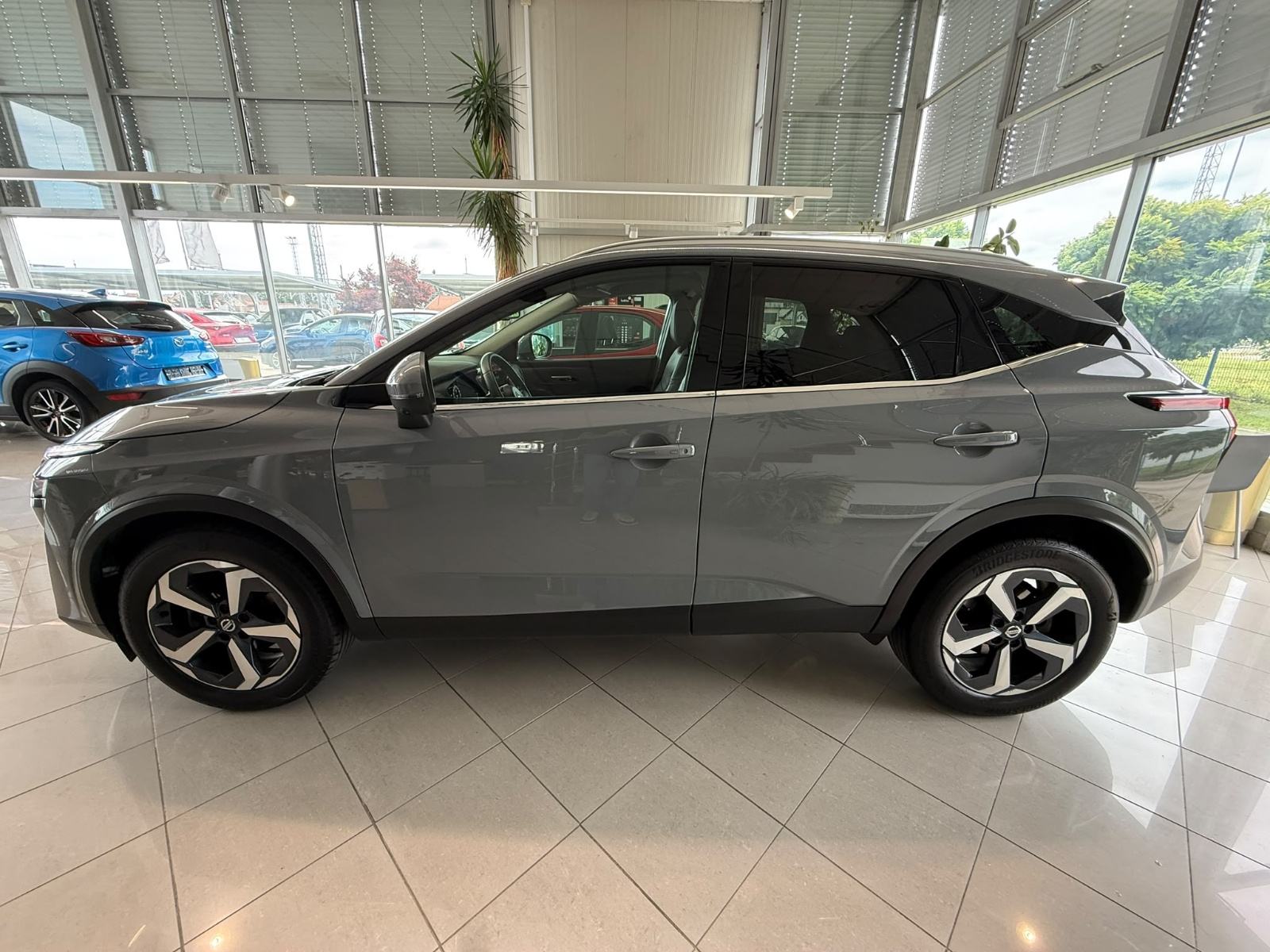 Nissan Qashqai 1.3 140 PS MHEV N-CONNECTA/NAVI/KAMERA 360/SERVISNA, fotografija 4