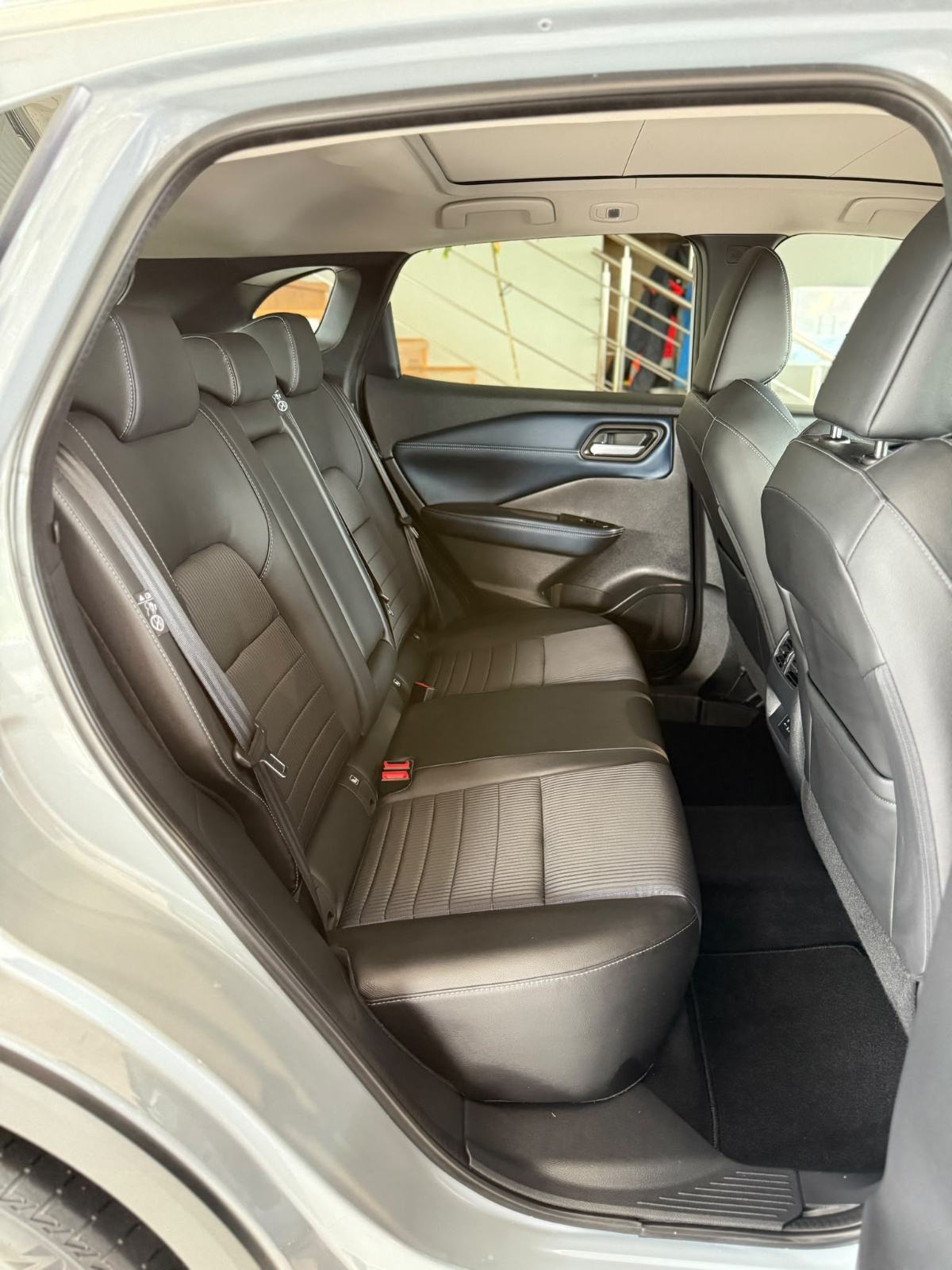 Nissan Qashqai 1.3 140 PS MHEV N-CONNECTA/NAVI/KAMERA 360/SERVISNA, fotografija 14