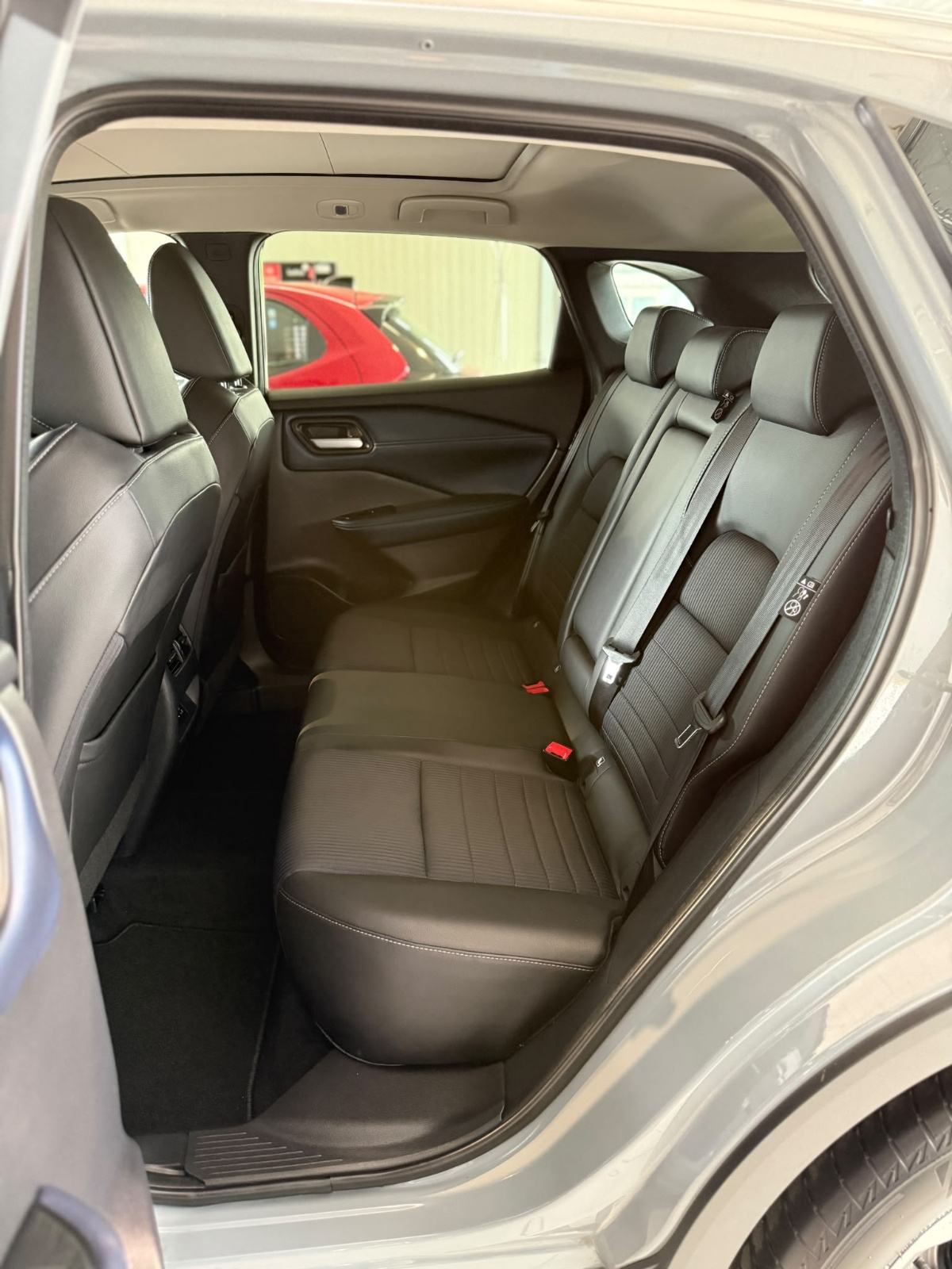 Nissan Qashqai 1.3 140 PS MHEV N-CONNECTA/NAVI/KAMERA 360/SERVISNA, fotografija 12