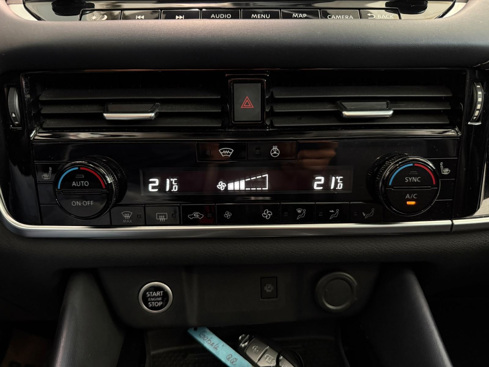 Nissan Qashqai 1.3 140 PS MHEV N-CONNECTA/NAVI/KAMERA 360/SERVISNA, fotografija 18