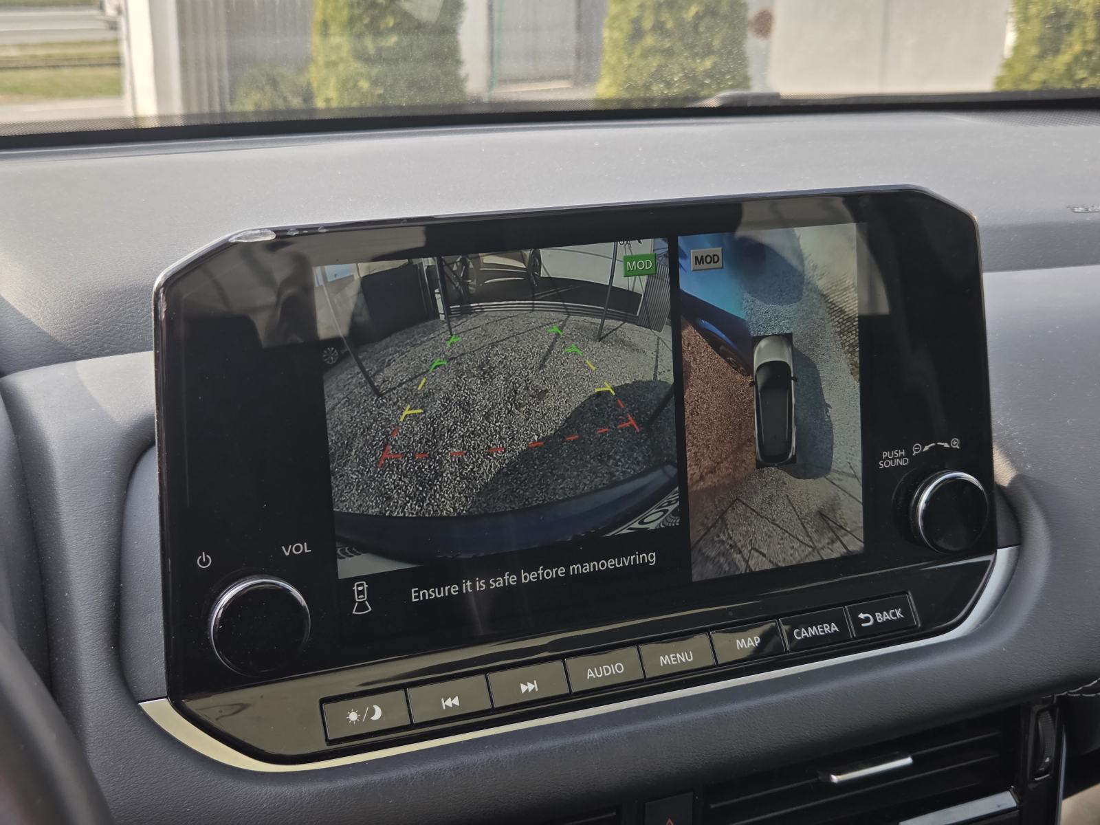 Nissan Qashqai 1,3 N-Connecta I PANO I VIRTUAL I HEAD UP I ACC i 360°, fotografija 12