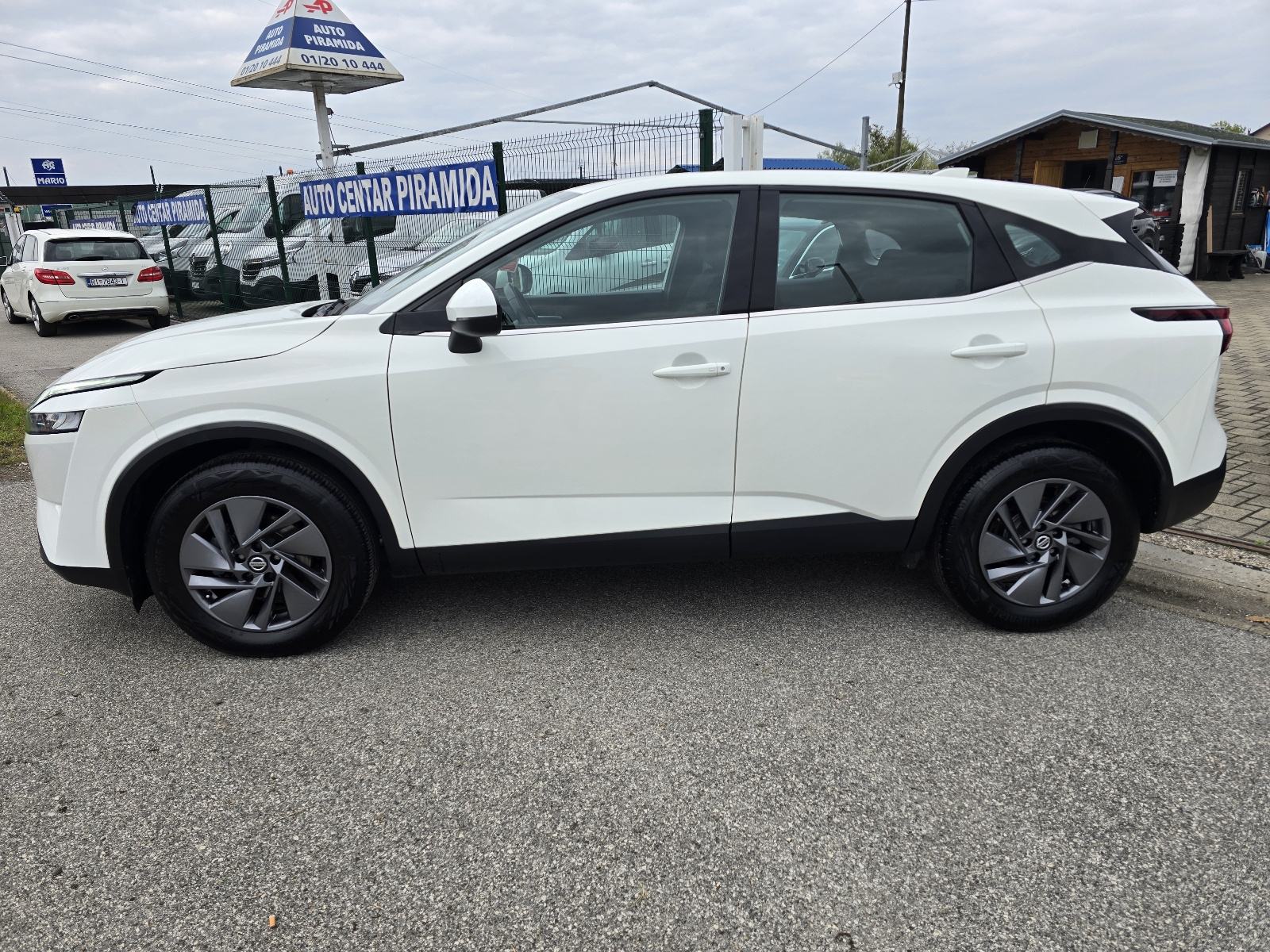 Nissan Qashqai 1,3 MHEV ●1 VLASNIK●SERVISNA●U PDV-u●●AKCIJA●●, fotografija 5