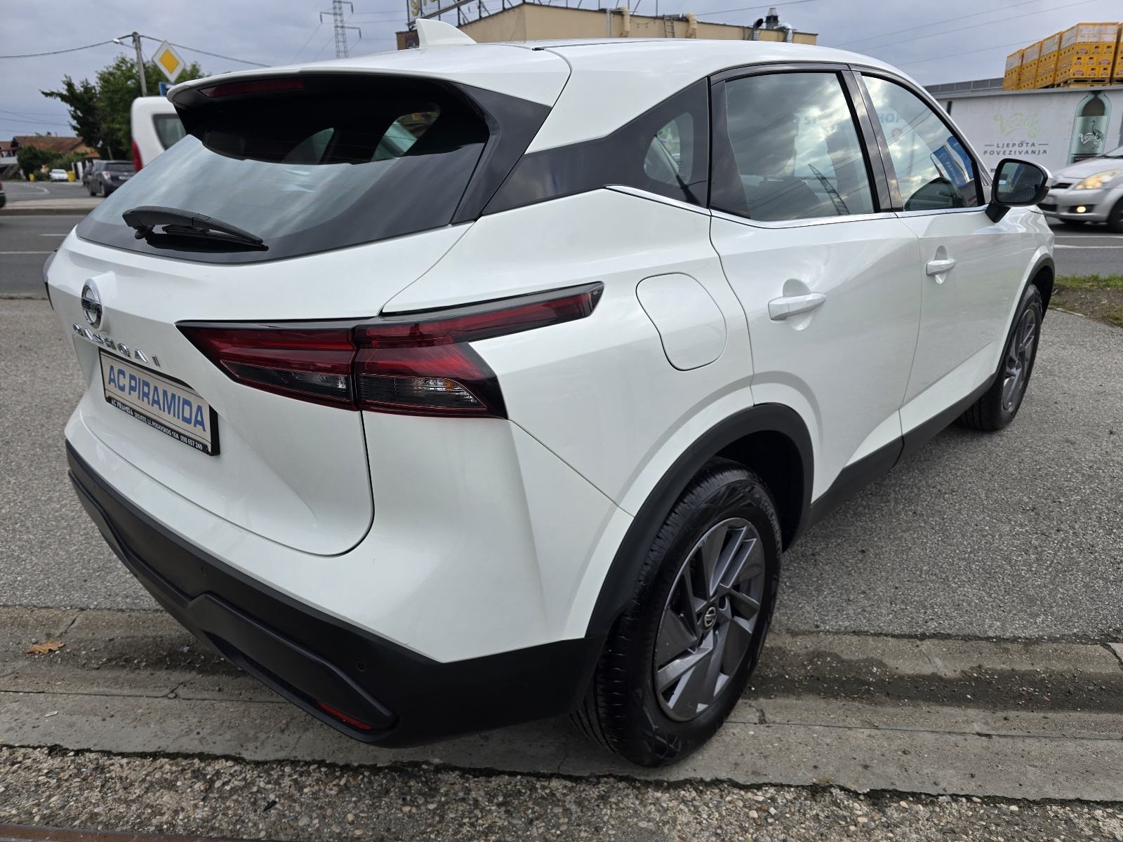 Nissan Qashqai 1,3 MHEV ●1 VLASNIK●SERVISNA●U PDV-u●●AKCIJA●●, fotografija 7