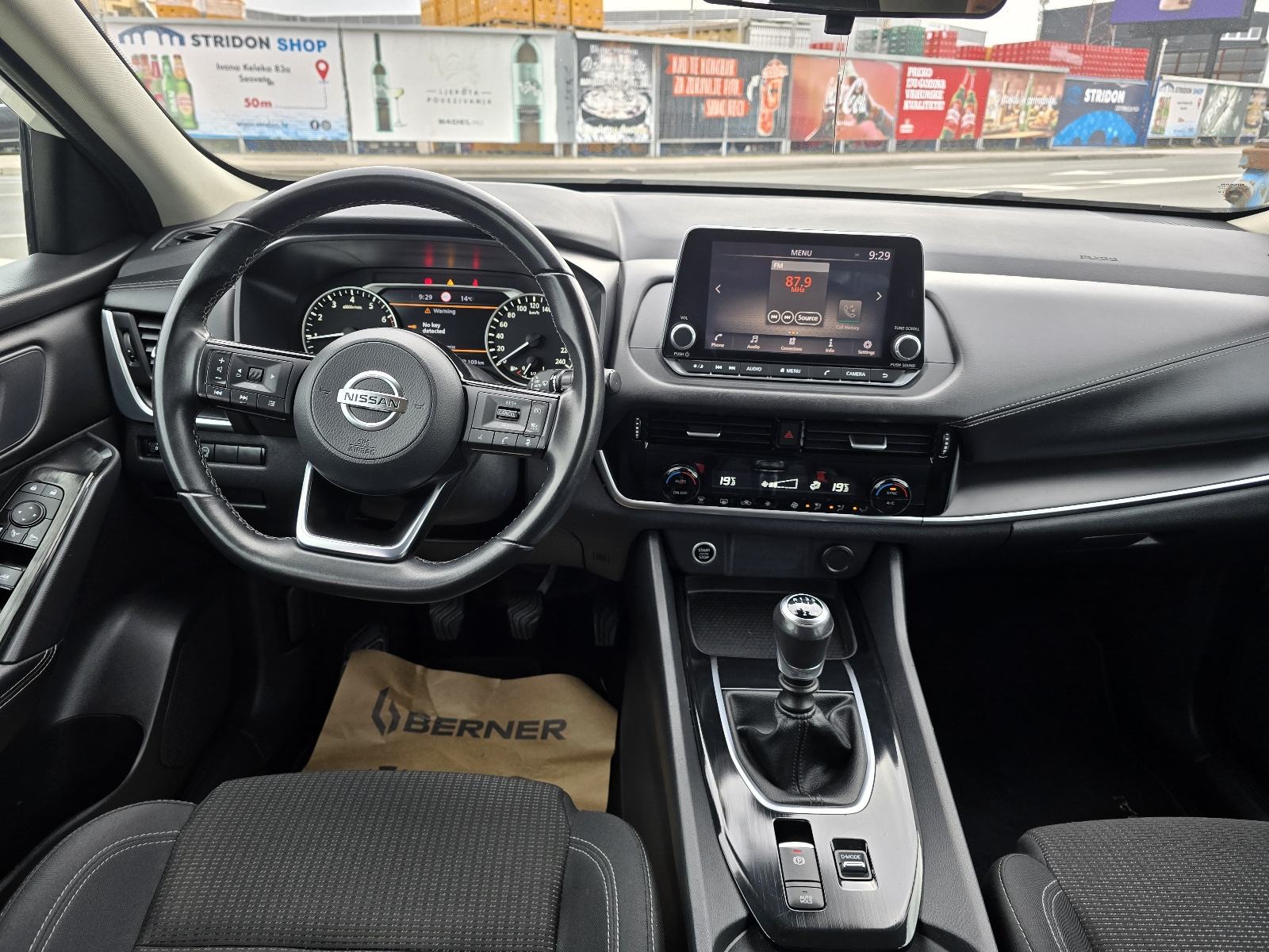 Nissan Qashqai 1,3 MHEV ●1 VLASNIK●SERVISNA●U PDV-u●●AKCIJA●●, fotografija 15