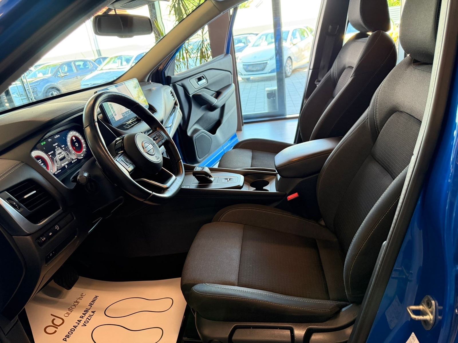 Nissan Qashqai 1.3 DIG-T NAVI •VIRTUAL • ALU 16"• KAMERA • LEASING, fotografija 15