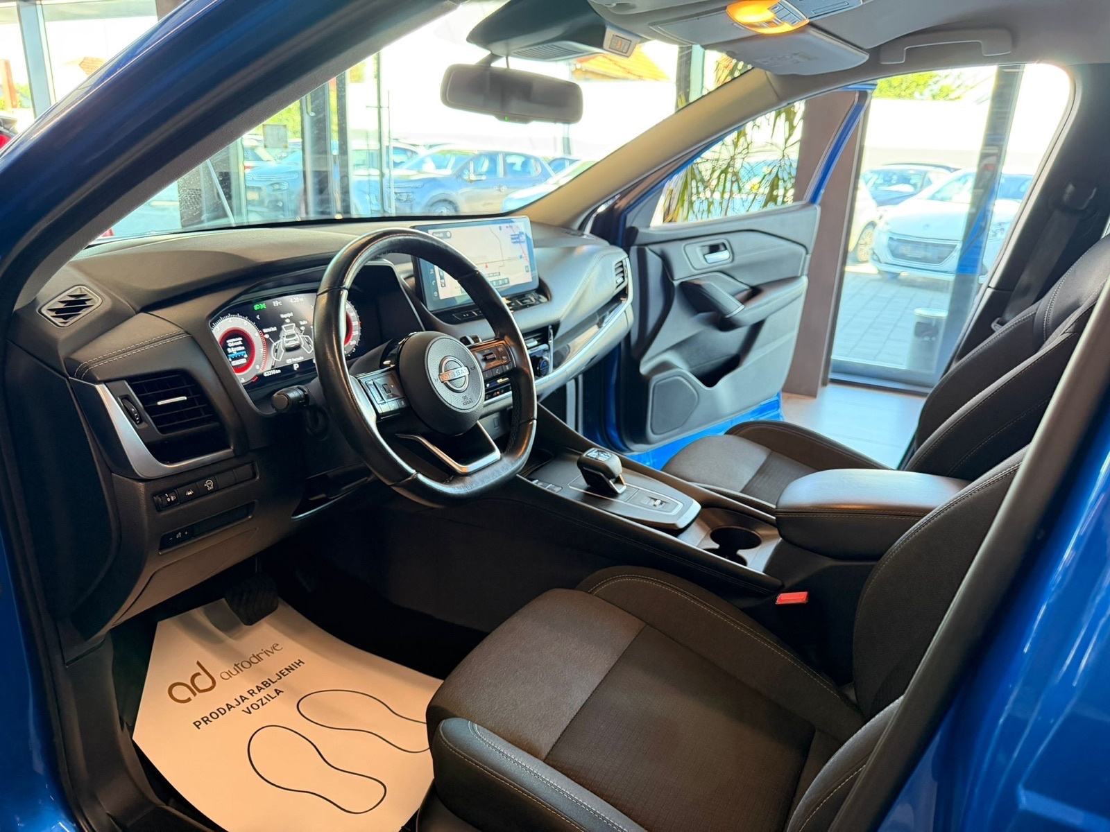 Nissan Qashqai 1.3 DIG-T NAVI •VIRTUAL • ALU 16"• KAMERA • LEASING, fotografija 13
