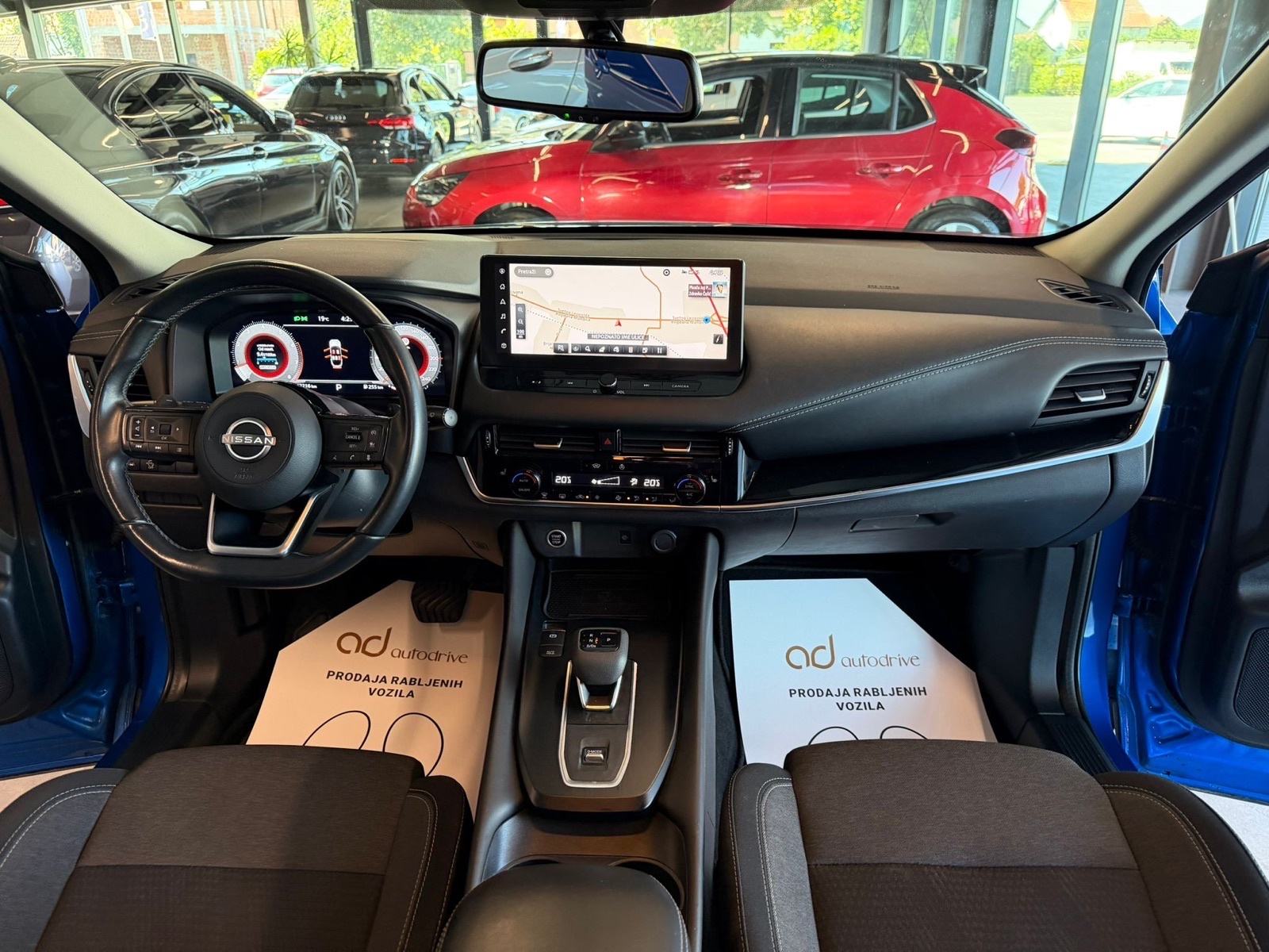 Nissan Qashqai 1.3 DIG-T NAVI •VIRTUAL • ALU 16"• KAMERA • LEASING, fotografija 16