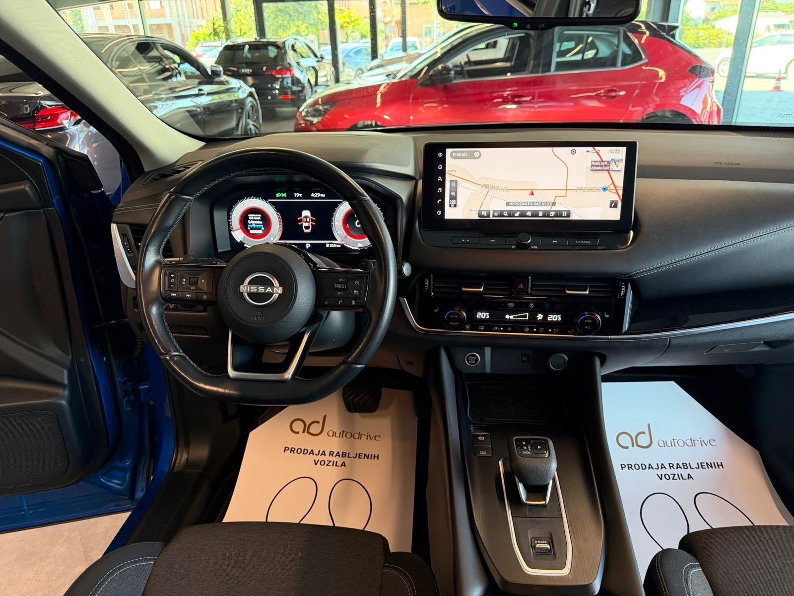 Nissan Qashqai 1.3 DIG-T NAVI •VIRTUAL • ALU 16"• KAMERA • LEASING, fotografija 17