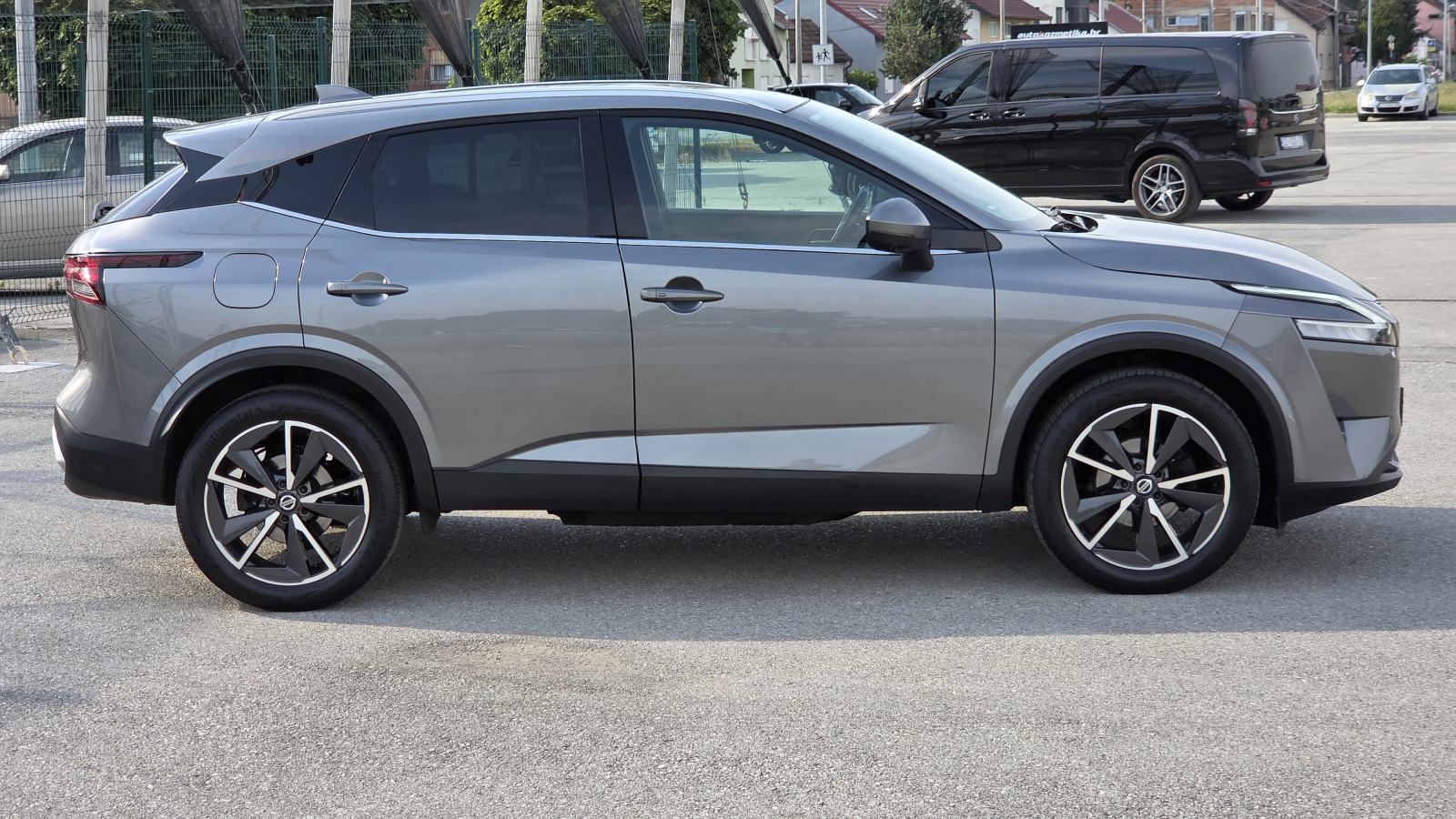Nissan Qashqai 1.3 TEKNA PLUS 89TKM SERV LED NAVI KAMERA PANORAMA VIRT, fotografija 9