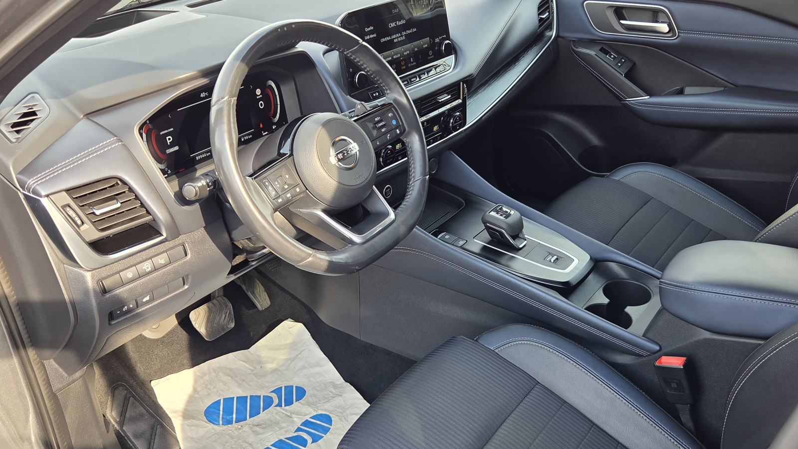 Nissan Qashqai 1.3 TEKNA PLUS 89TKM SERV LED NAVI KAMERA PANORAMA VIRT, fotografija 18