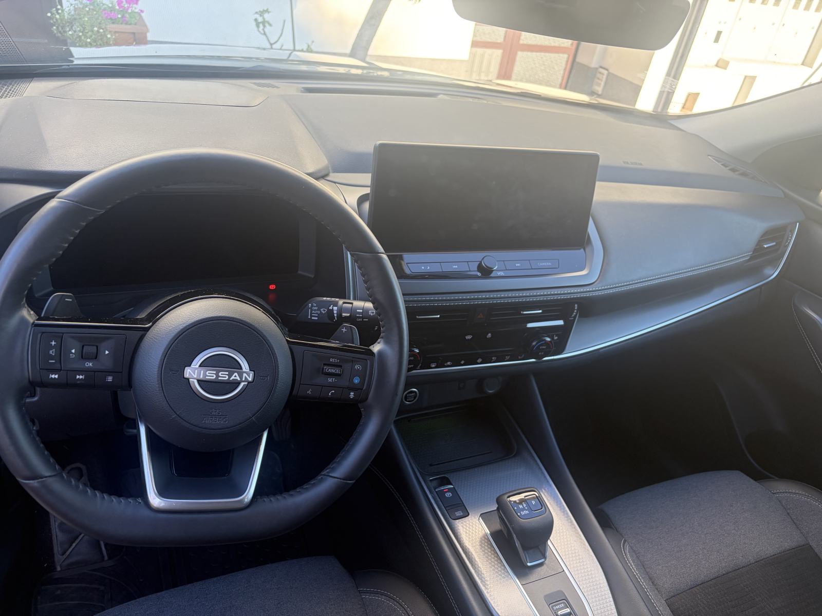 Nissan Qashqai 1.3 N-CONECTA + COLD, fotografija 2