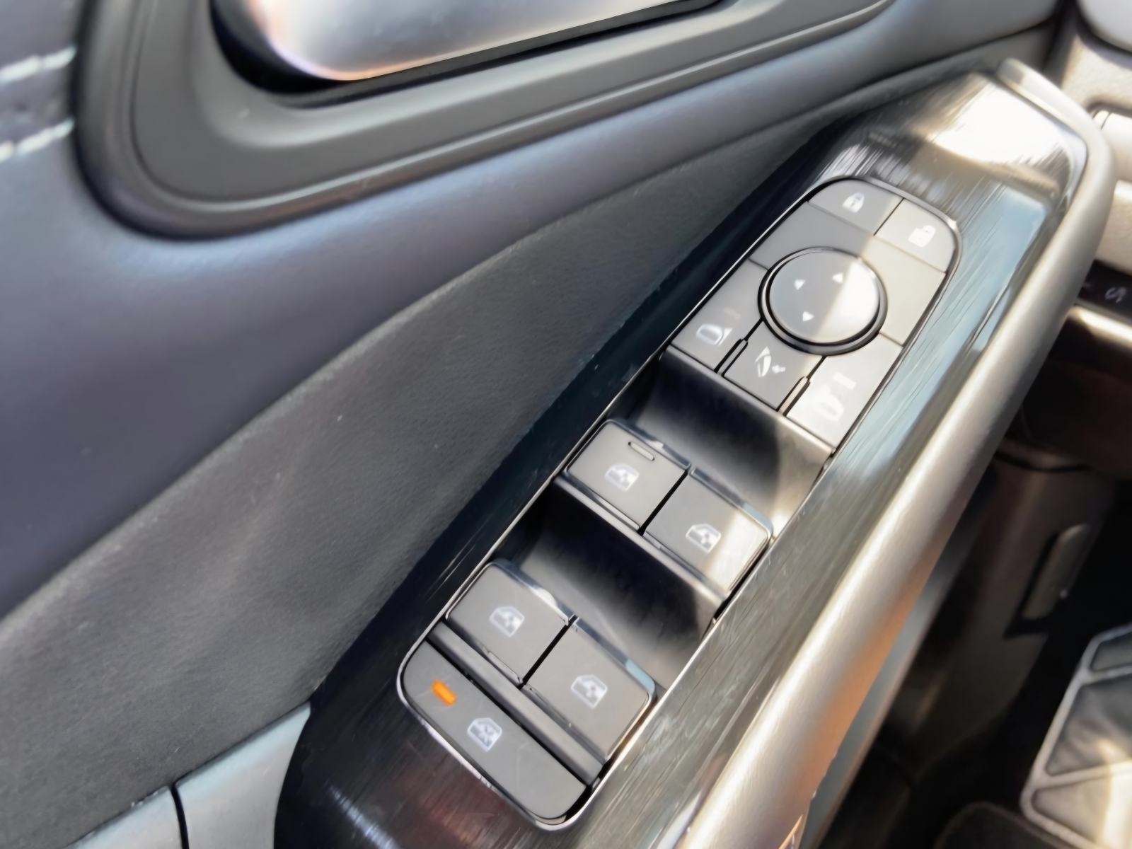 Nissan Qashqai 1,3MHEV,71TKM,NAVI,LED,KAMERA,ALU,PANO,GR.SJEDALA,TEKNA, fotografija 15